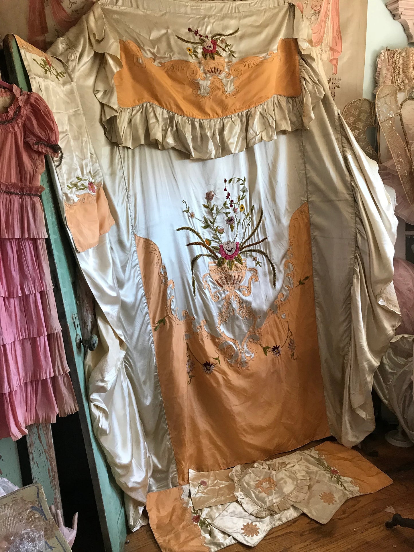 Vintage 1930s 7pc Satin Boudoir Bedspread Set