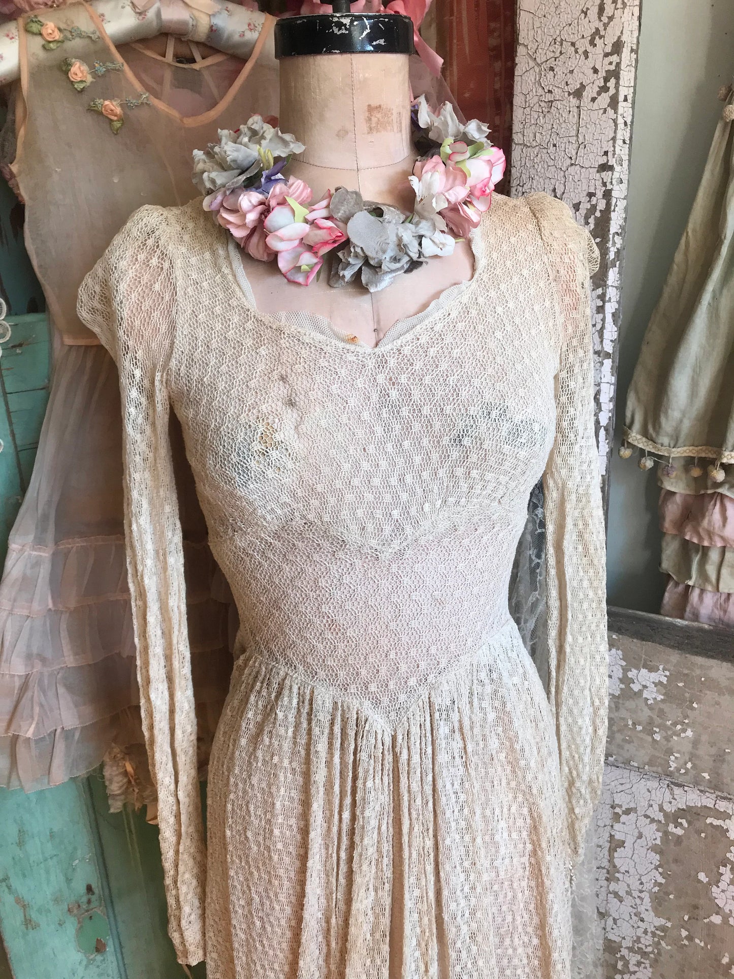 Antique Lace Wedding Dress Long Train