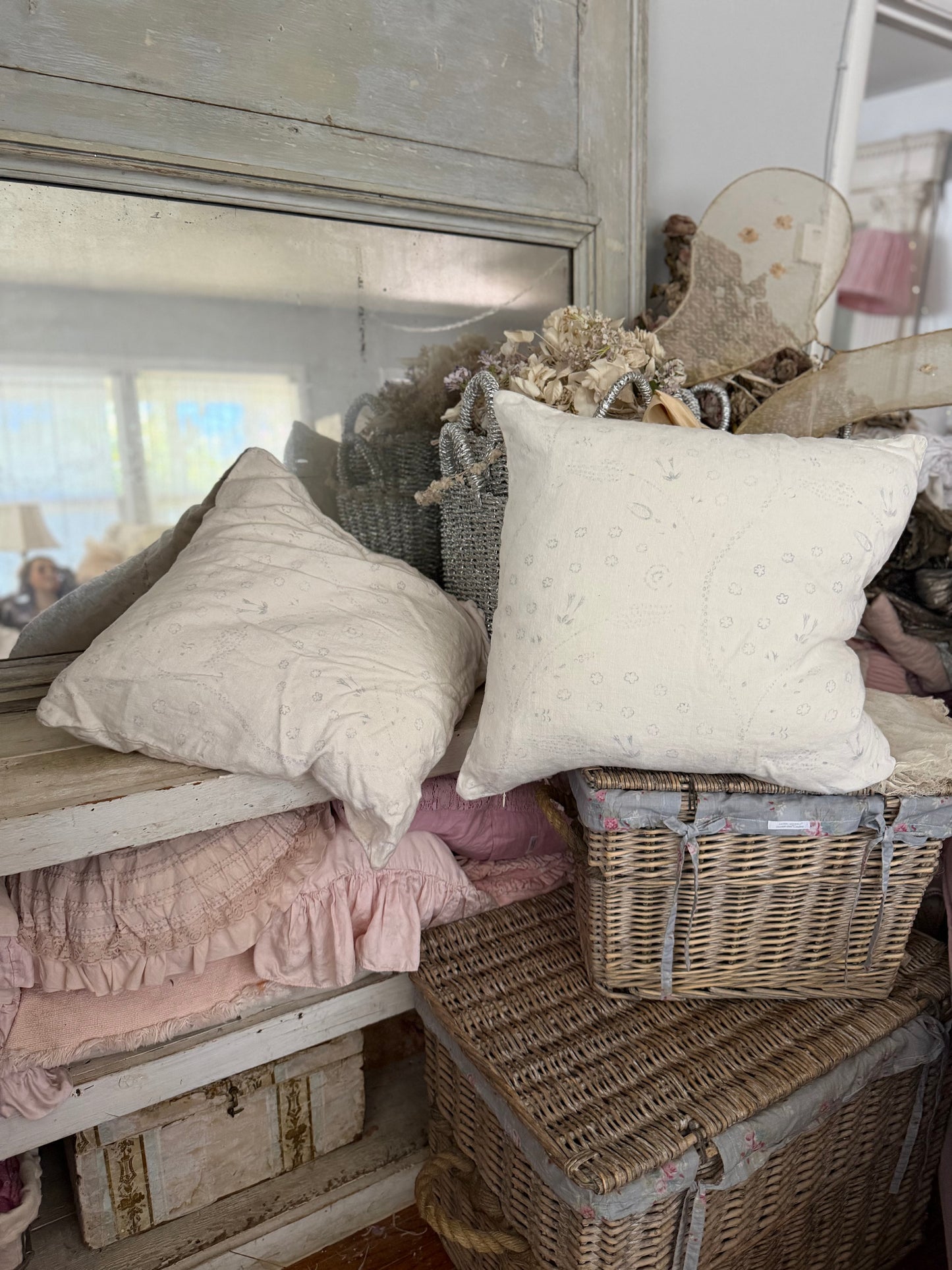 Pair RASSC Rachel Ashwell Snow Paisley Linen Pillow