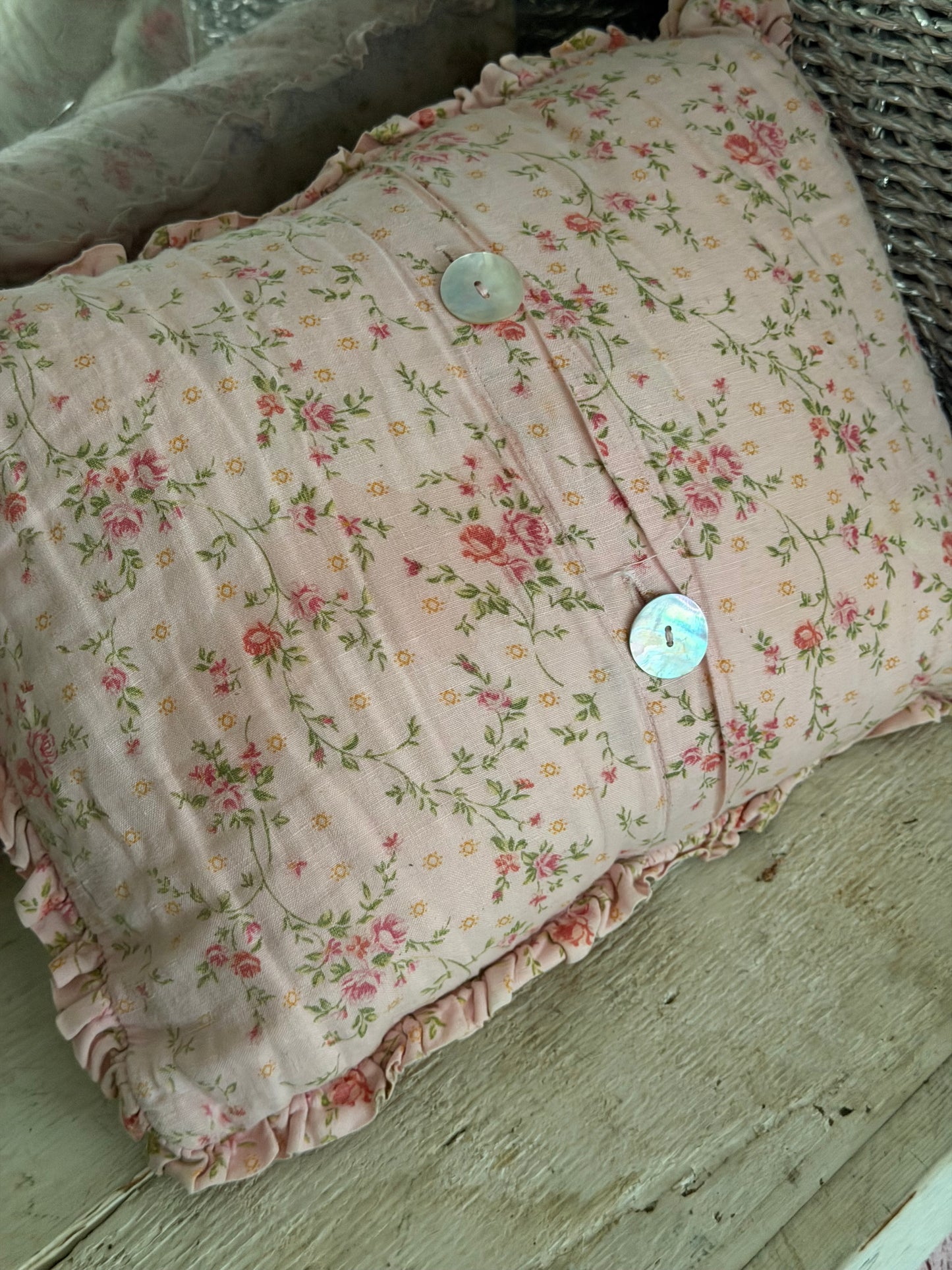 Bella Notte Pink Floral Linen Pillow