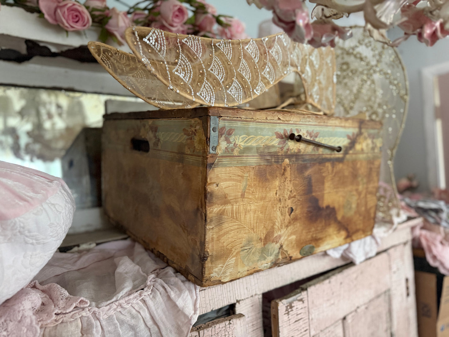 RARE RASSC Rachel Ashwell Shabby Chic Antique Wood Wallpaper Crate Chest Box