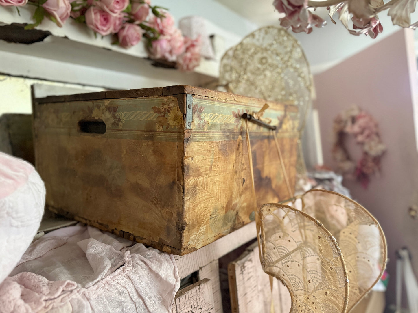RARE RASSC Rachel Ashwell Shabby Chic Antique Wood Wallpaper Crate Chest Box
