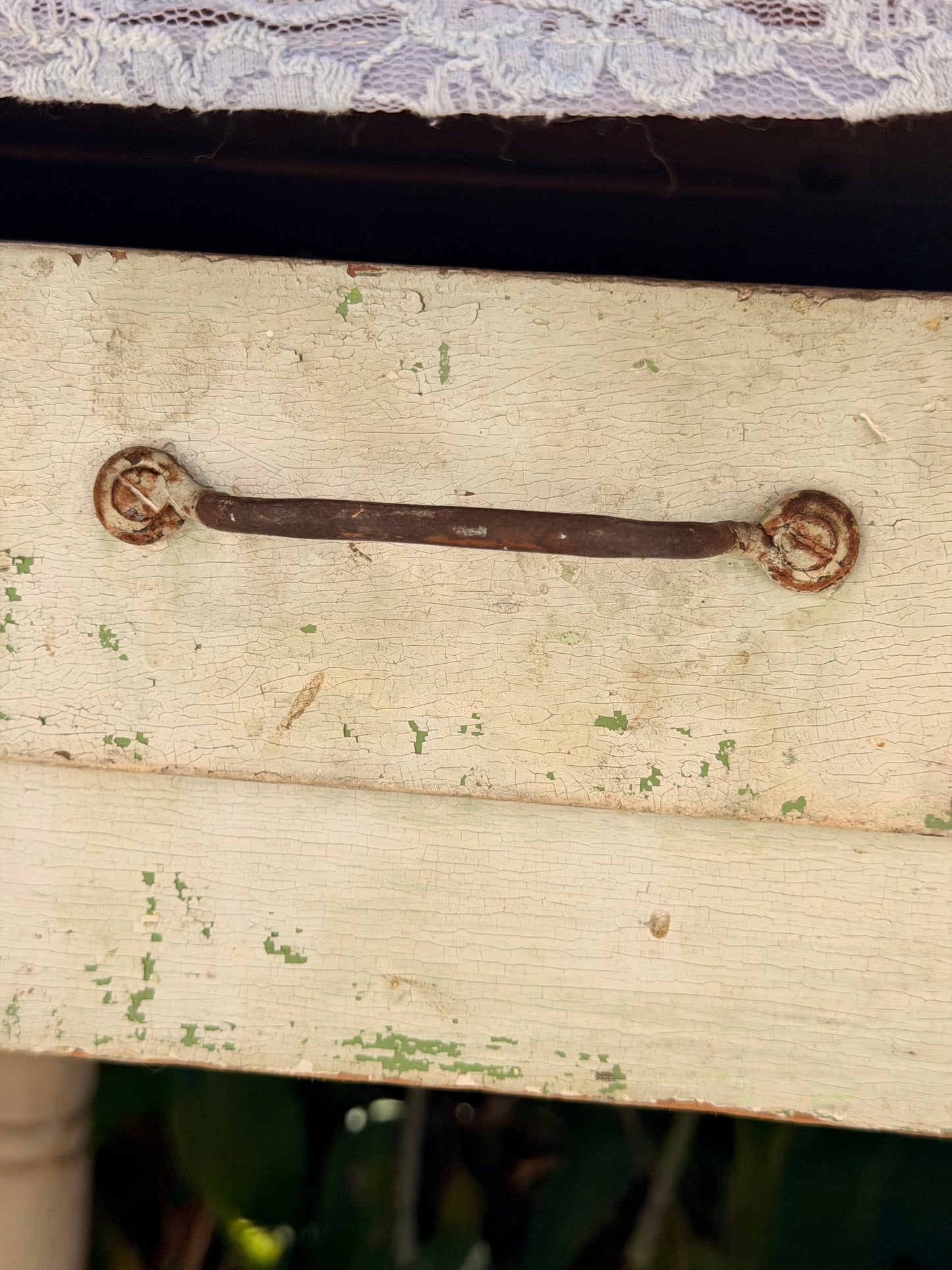 Antique Chippy Shabby Chic Expandable Table