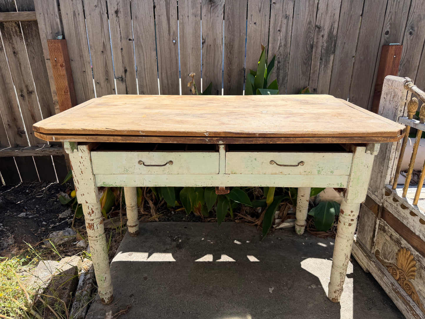 Antique Chippy Shabby Chic Expandable Table