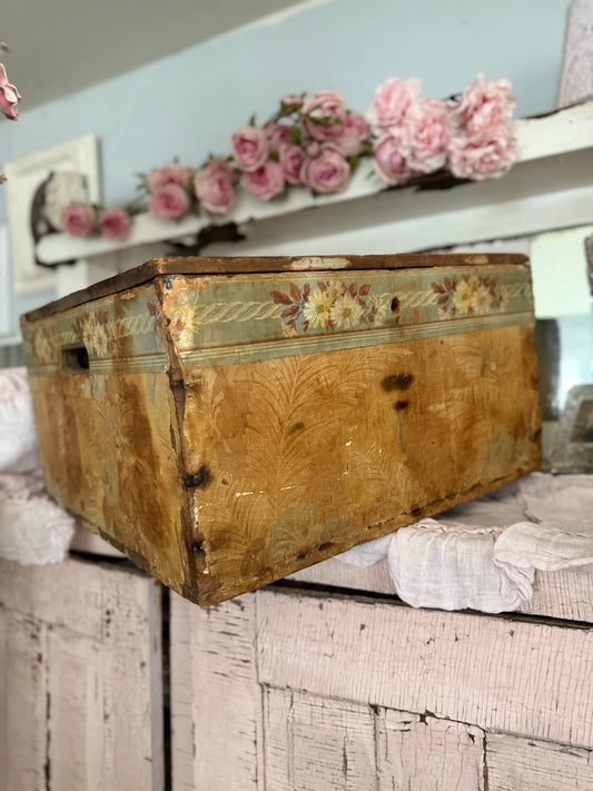 RARE RASSC Rachel Ashwell Shabby Chic Antique Wood Wallpaper Crate Chest Box