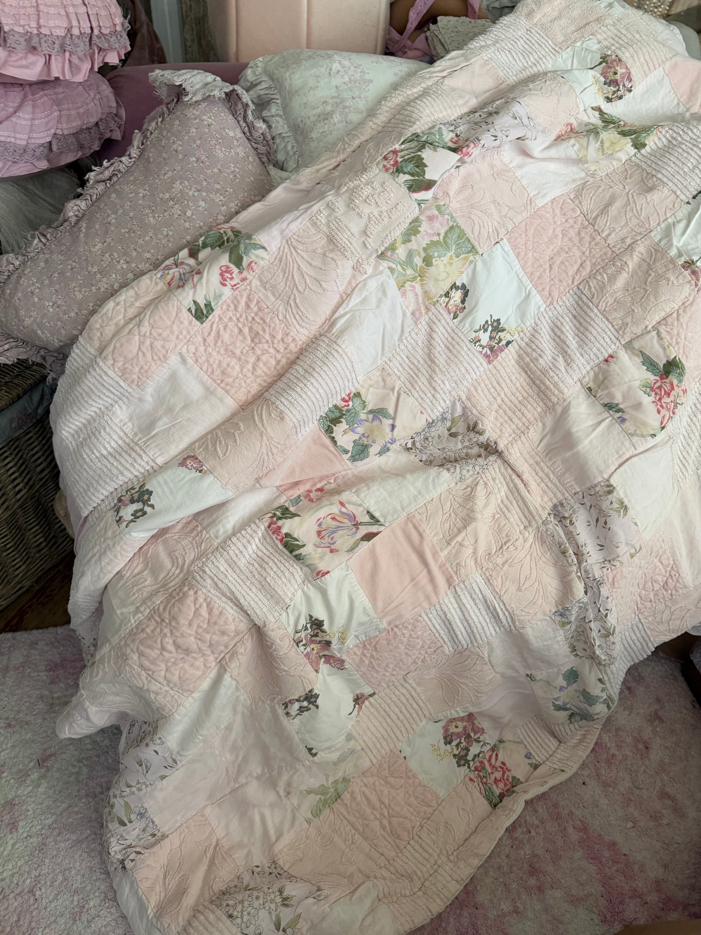 Bella Notte Pink Personal Comforter Quilt