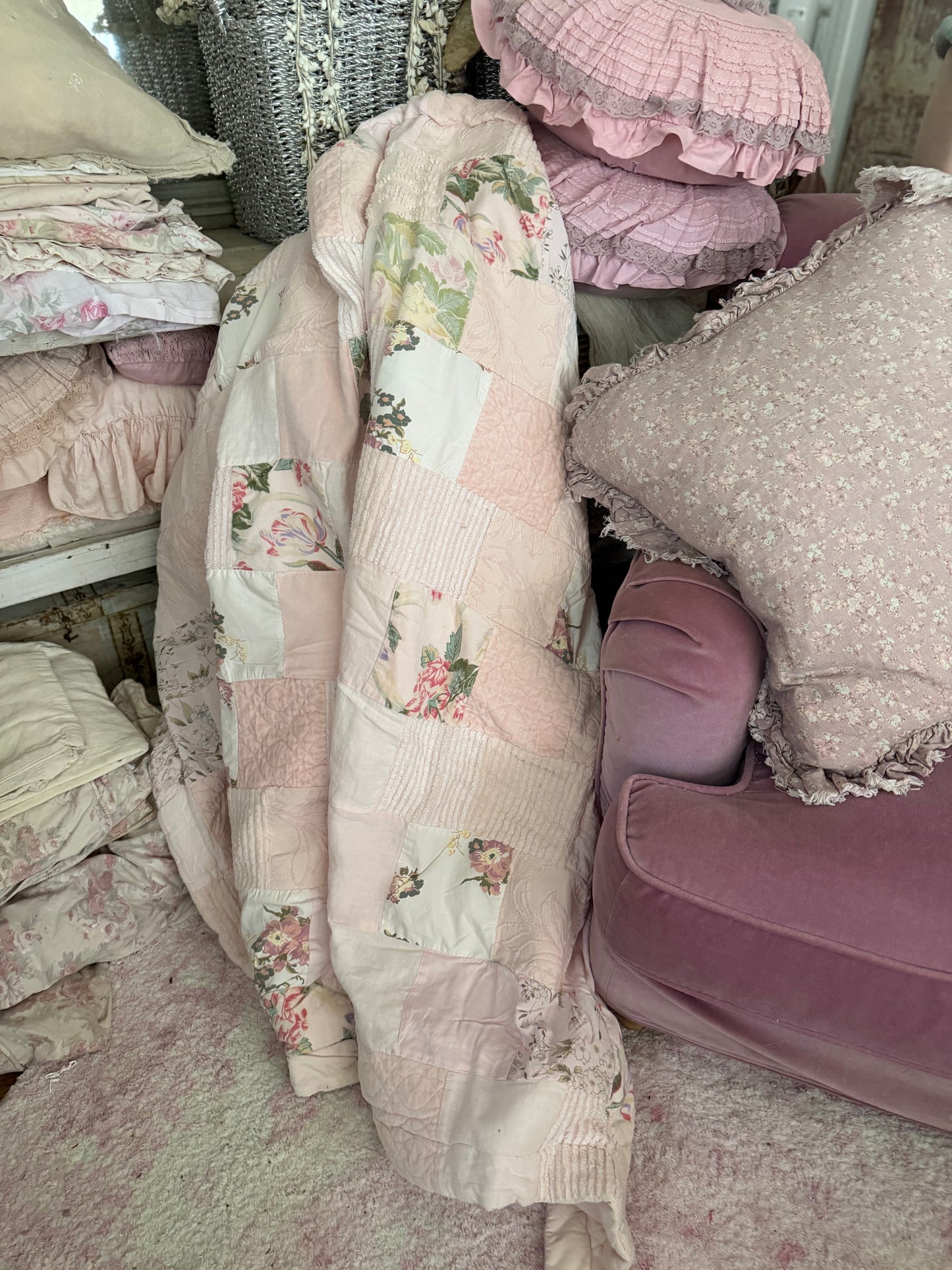 Bella Notte Pink Personal Comforter Quilt