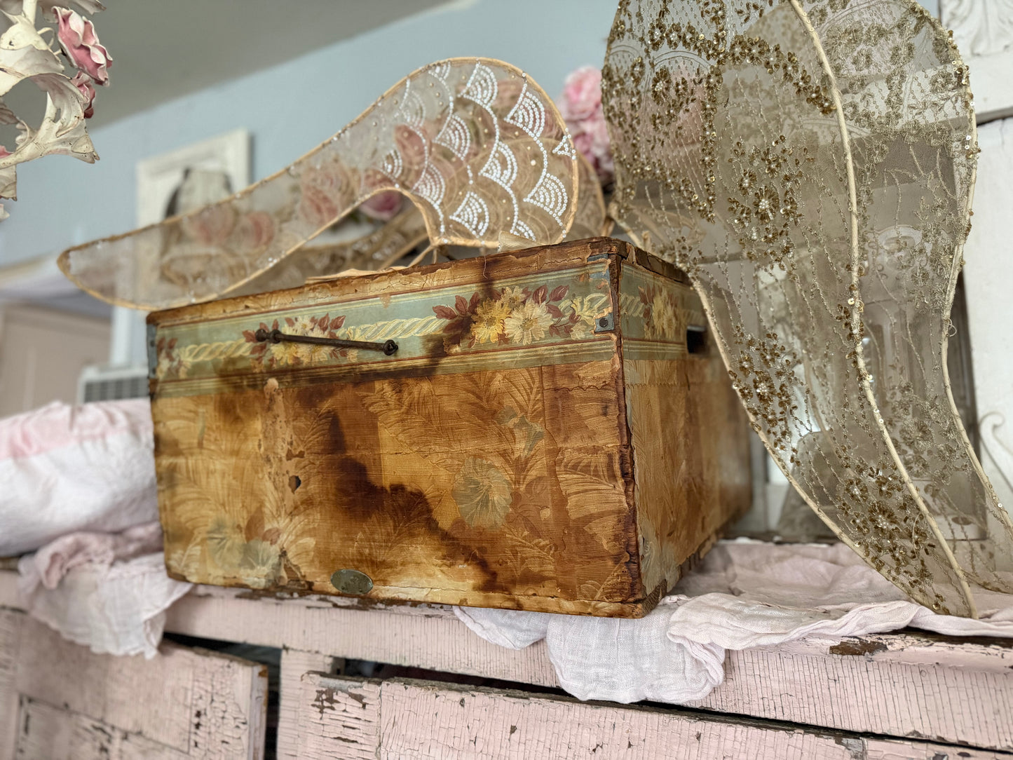 RARE RASSC Rachel Ashwell Shabby Chic Antique Wood Wallpaper Crate Chest Box