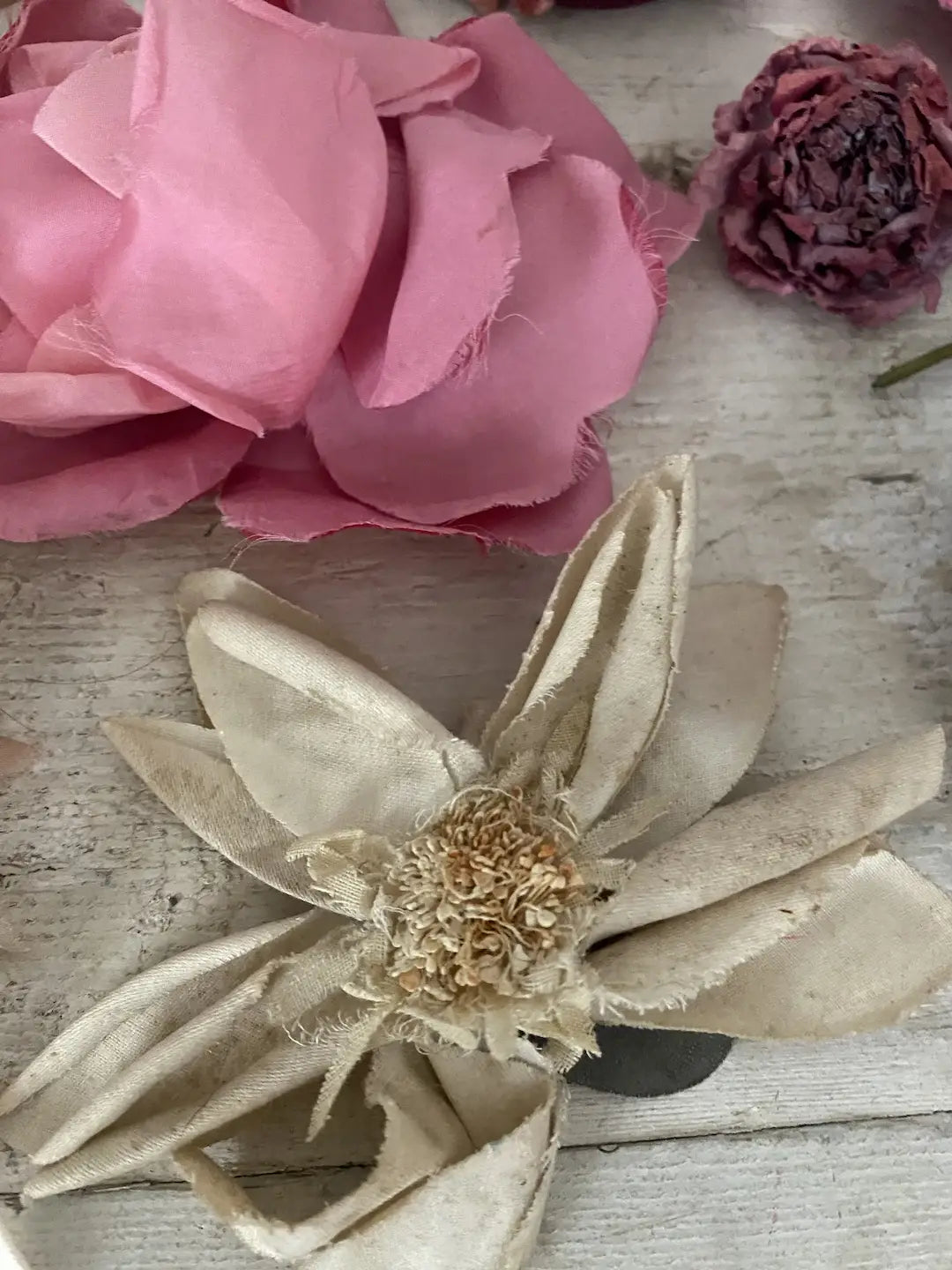 Antique Box French Millinery Flowers Au Bon Marche