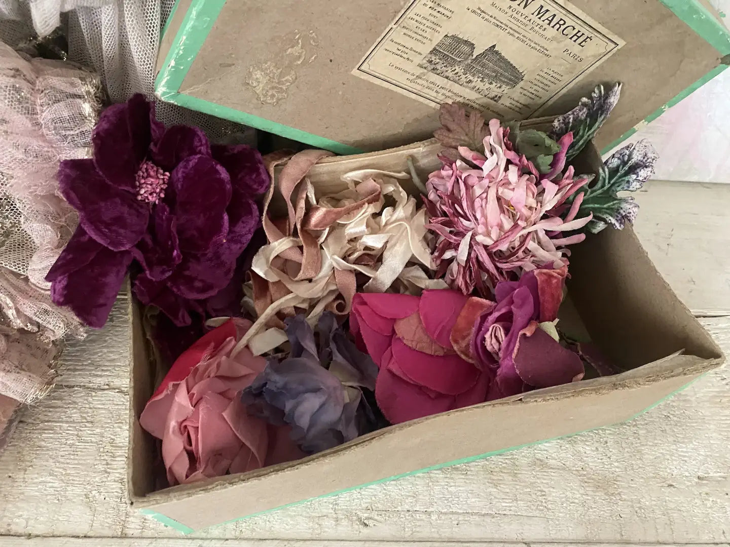 Antique Box French Millinery Flowers Au Bon Marche