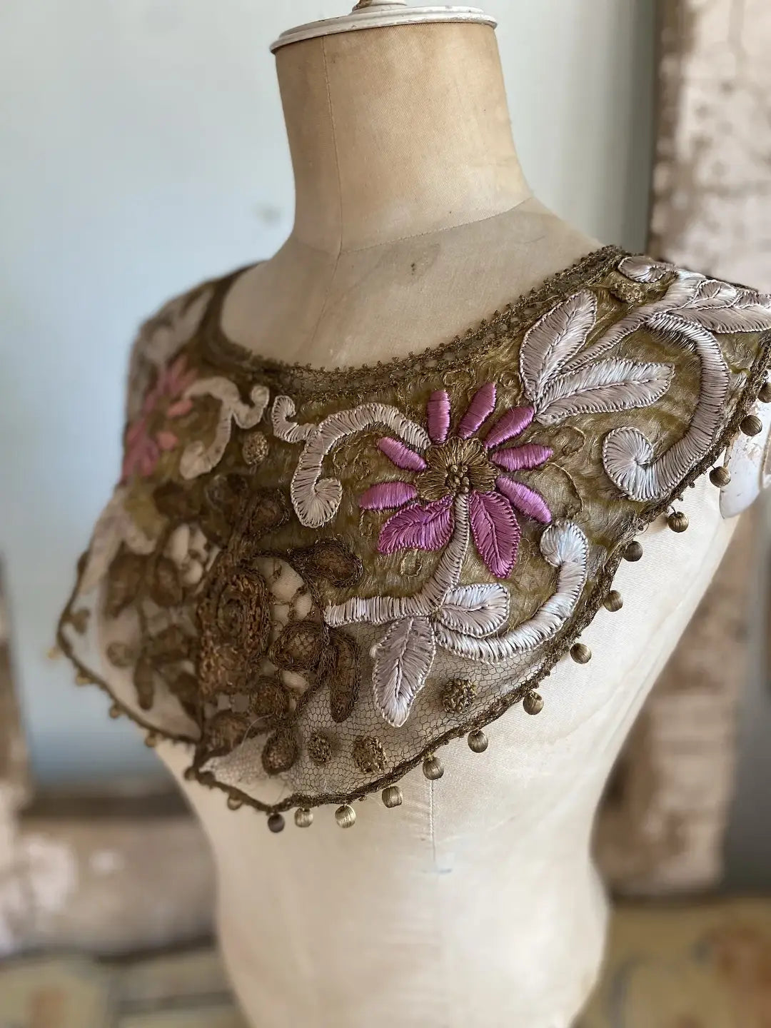 Antique Museum Piece 1920s Collar Gold Lame Lace Silk Embroidered Pink