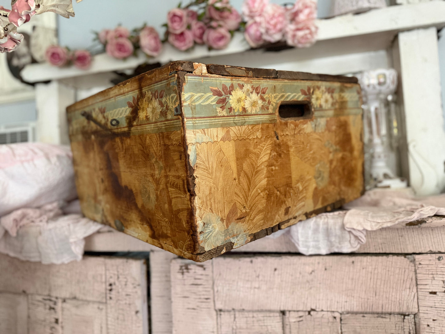 RARE RASSC Rachel Ashwell Shabby Chic Antique Wood Wallpaper Crate Chest Box