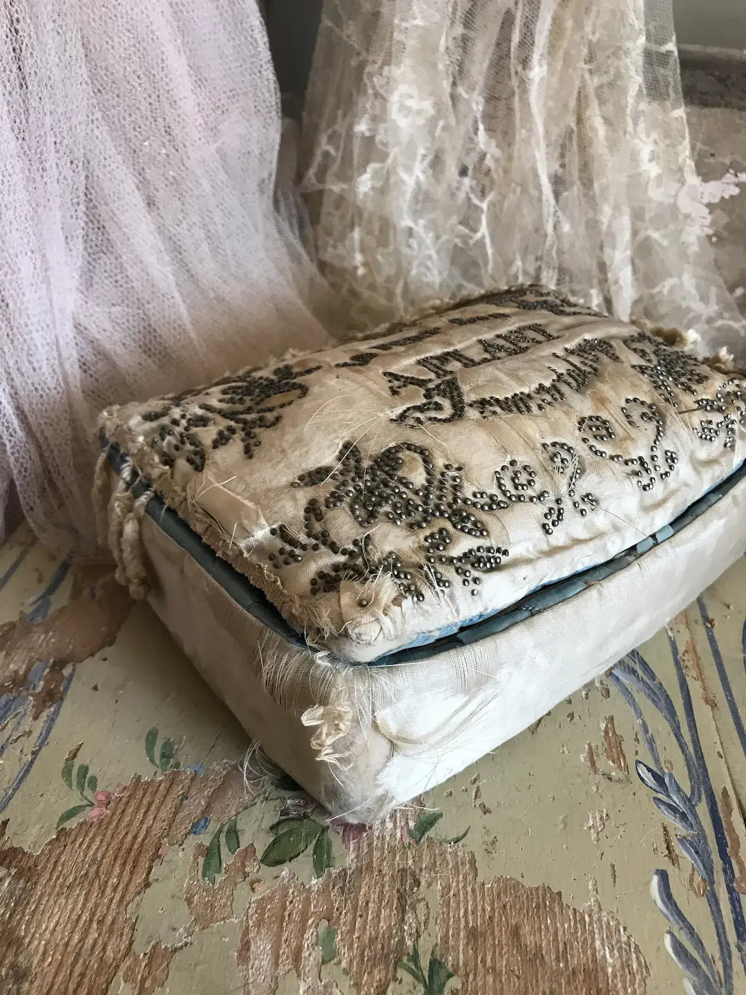 Antique Birth Welcoming Cushion Box Silk