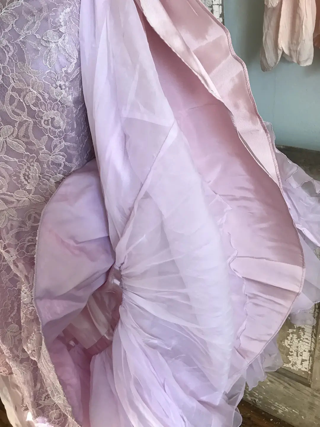 Vintage Lilac Pink Lace Prom Dress