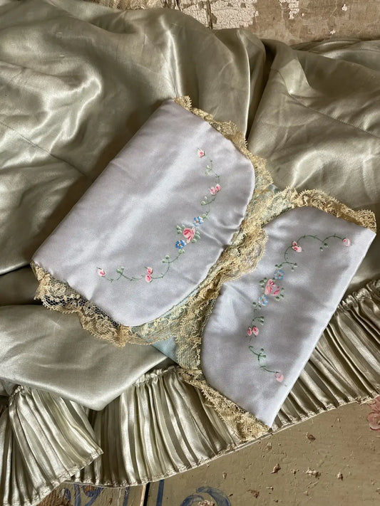 Vintage Hankie Holder Pale Blue Painted Lace Trim