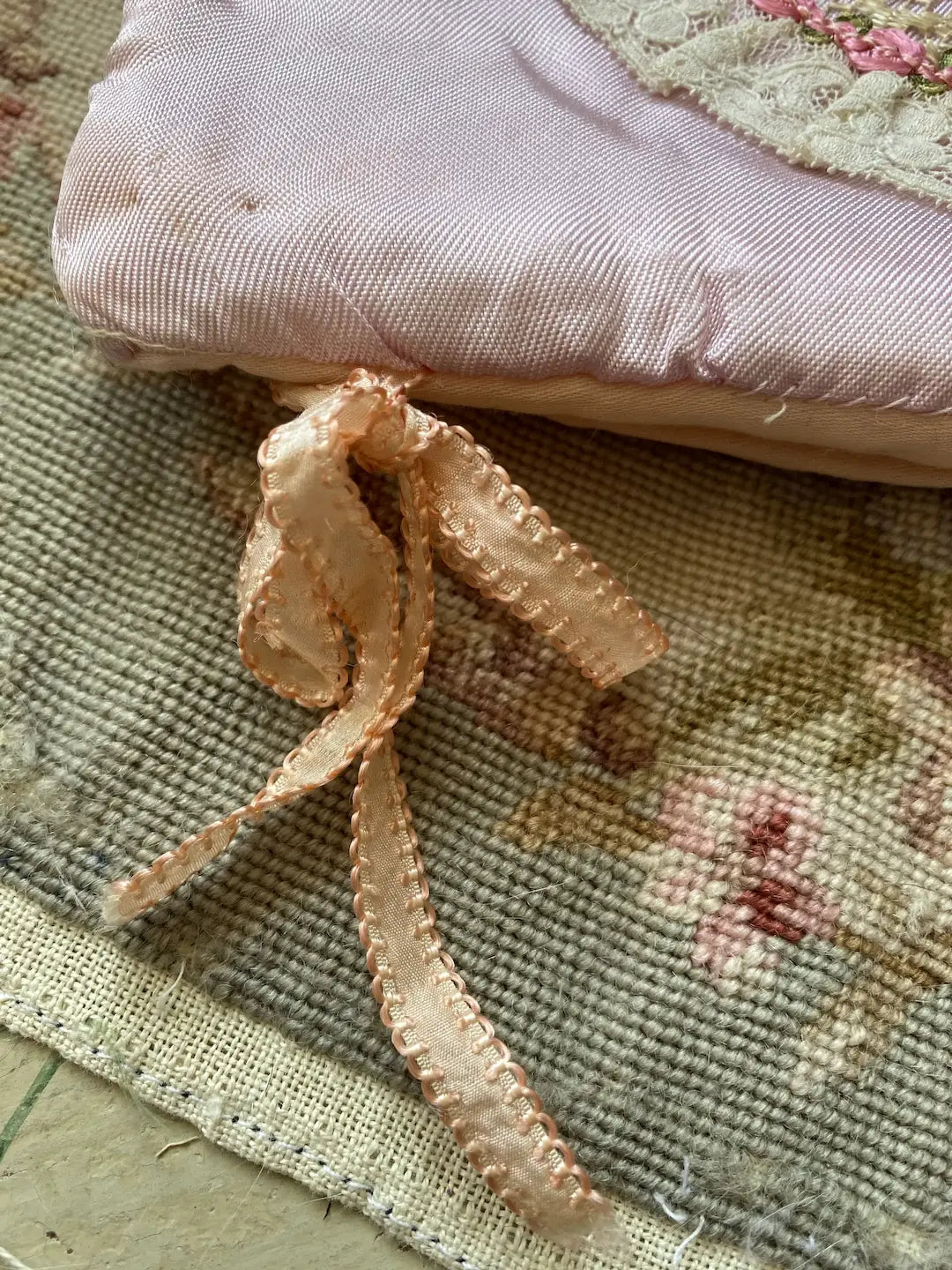 Vintage Hankie Delicates Holder Ribbonwork