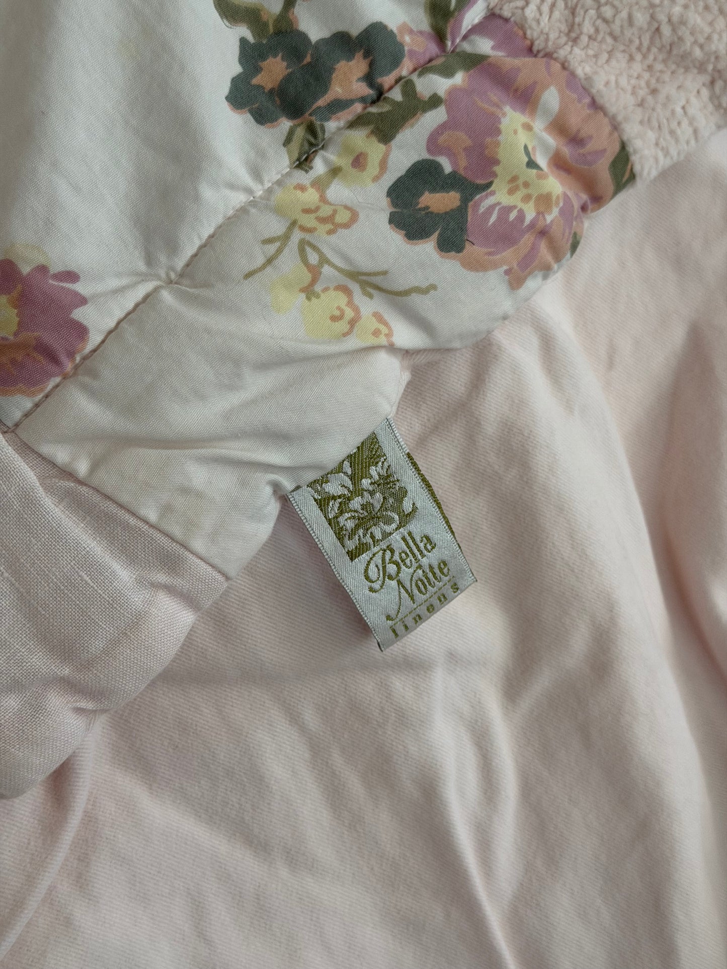 Bella Notte Pink Personal Comforter Quilt