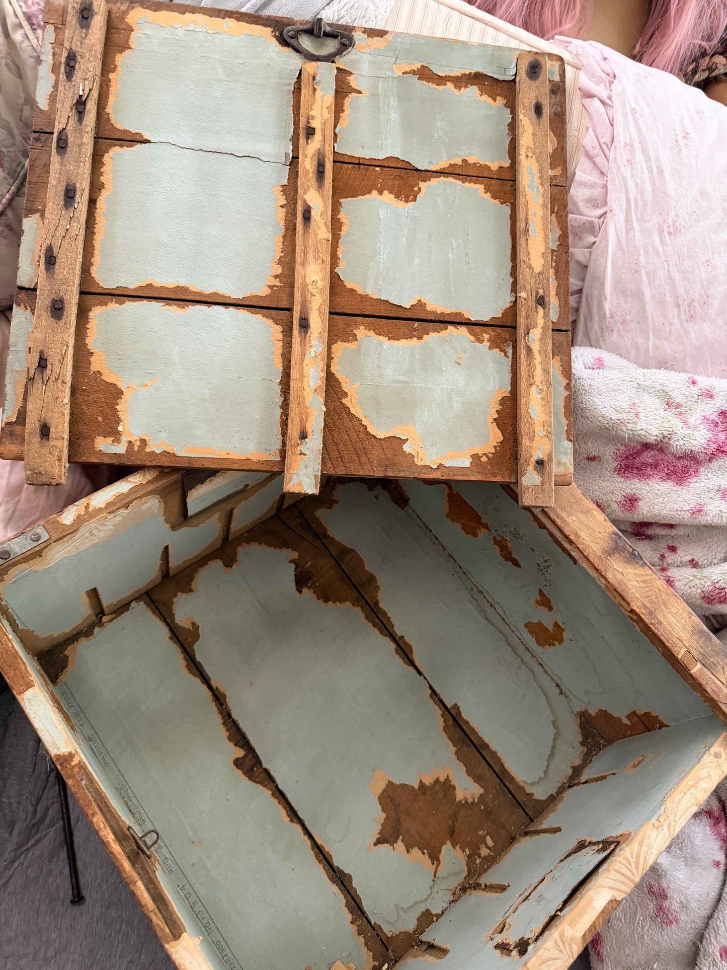 RARE RASSC Rachel Ashwell Shabby Chic Antique Wood Wallpaper Crate Chest Box