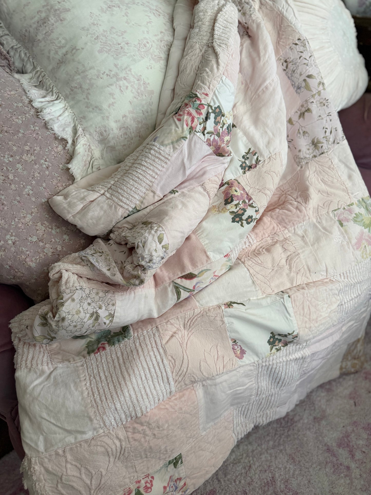 Bella Notte Pink Personal Comforter Quilt