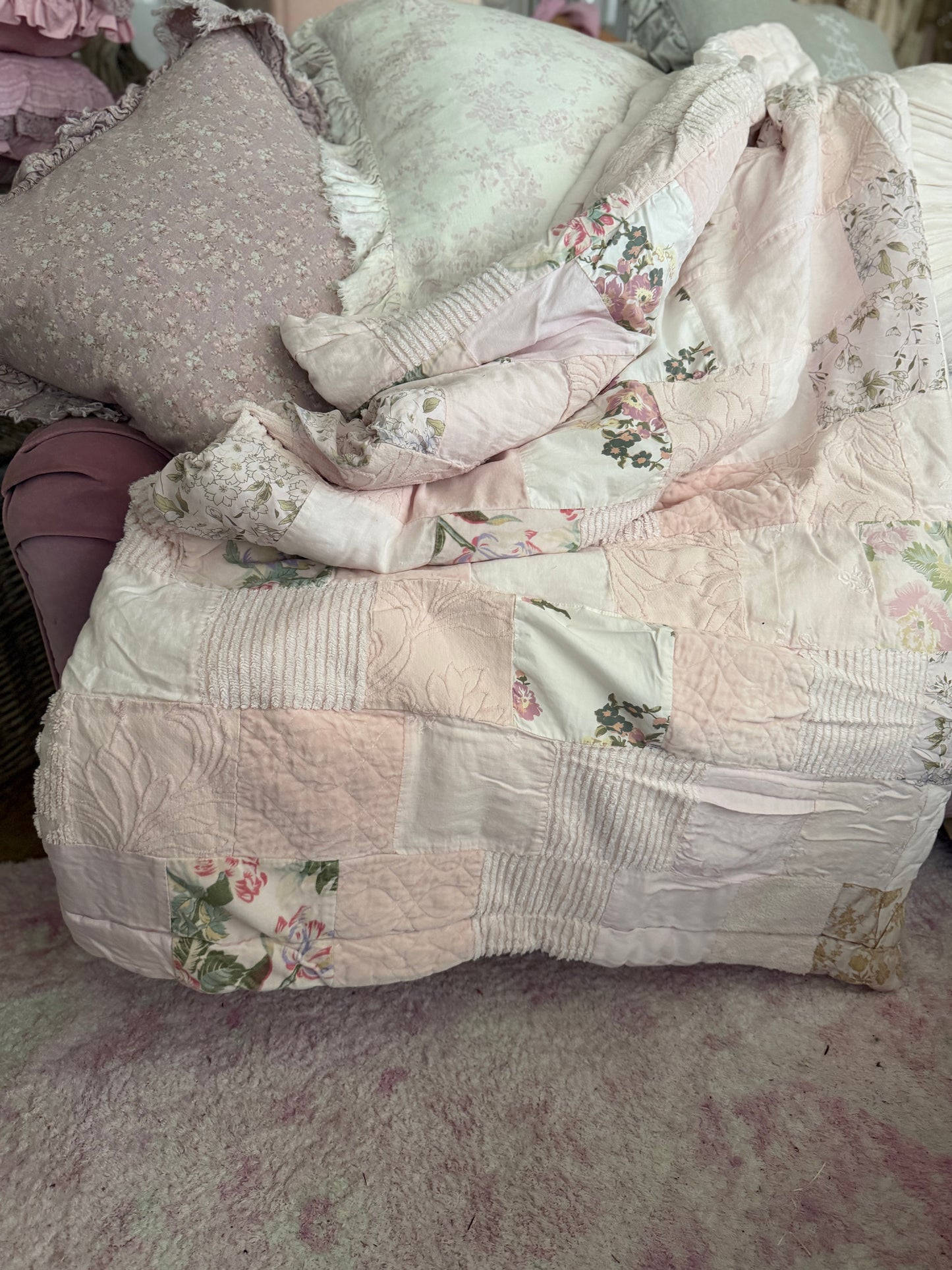 Bella Notte Pink Personal Comforter Quilt
