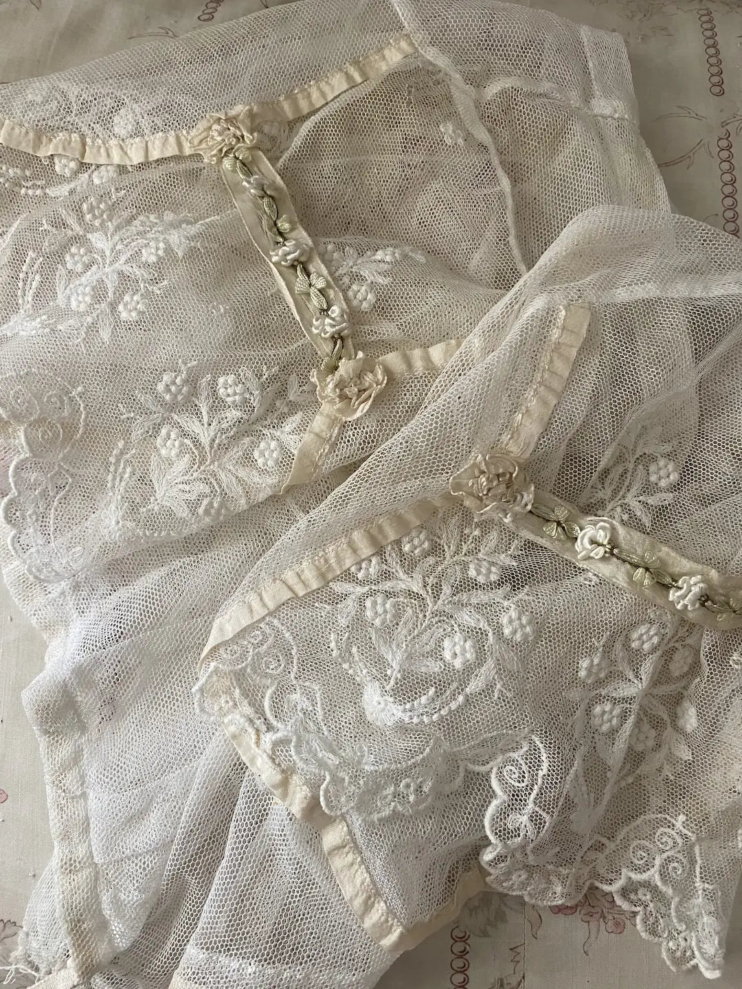 Antique White Lace Summer Bodice Ribbonwork