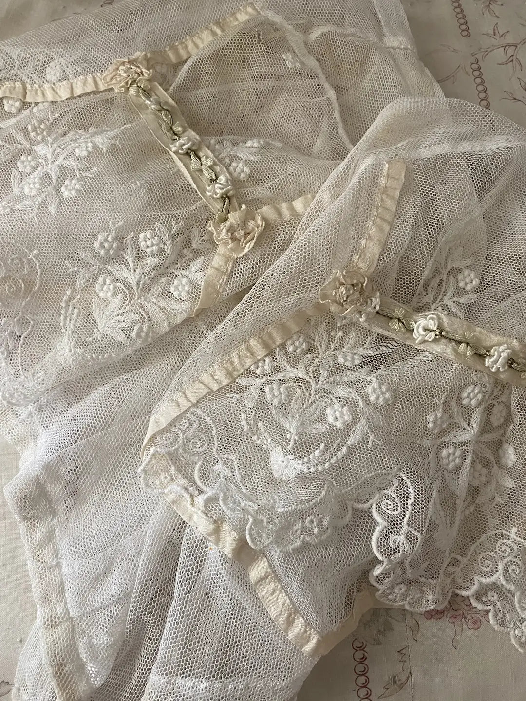 Antique White Lace Summer Bodice Ribbonwork