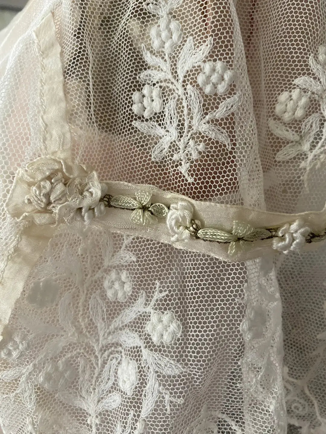 Antique White Lace Summer Bodice Ribbonwork