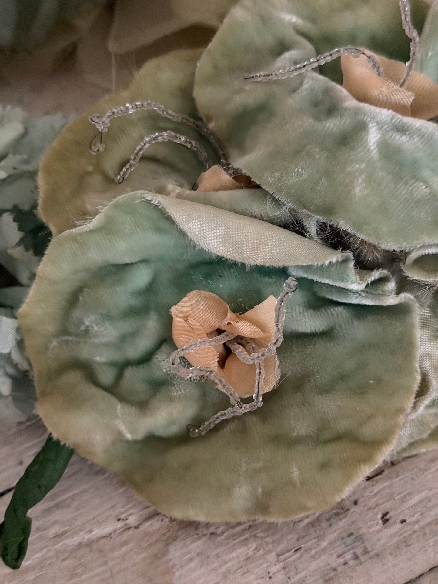 Collection Antique Vintage Millinery Flowers Green