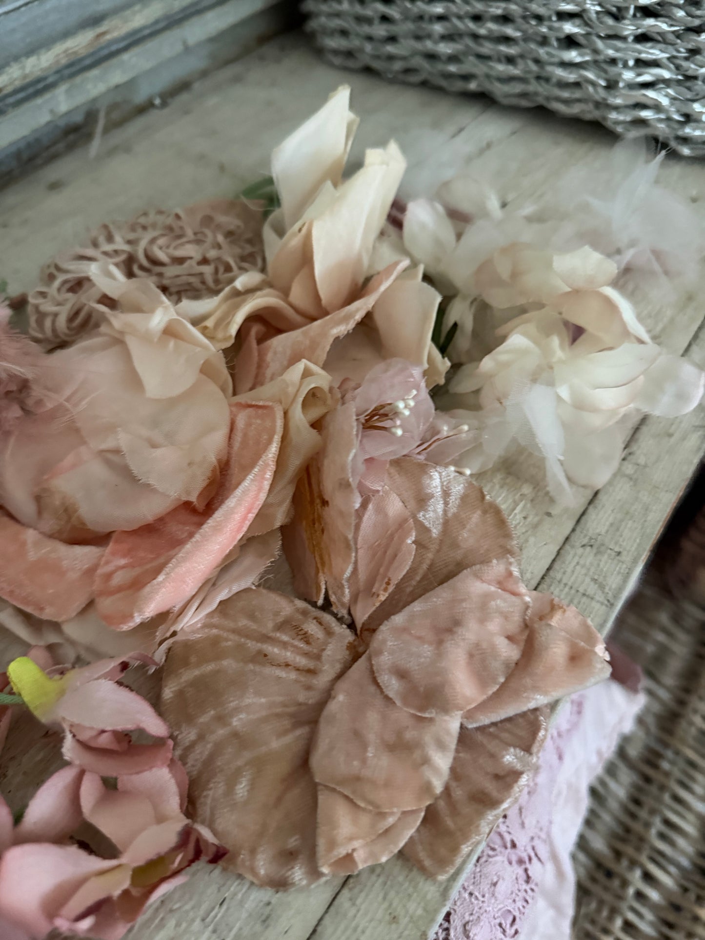 Collection Antique Vintage Millinery Flowers Pink