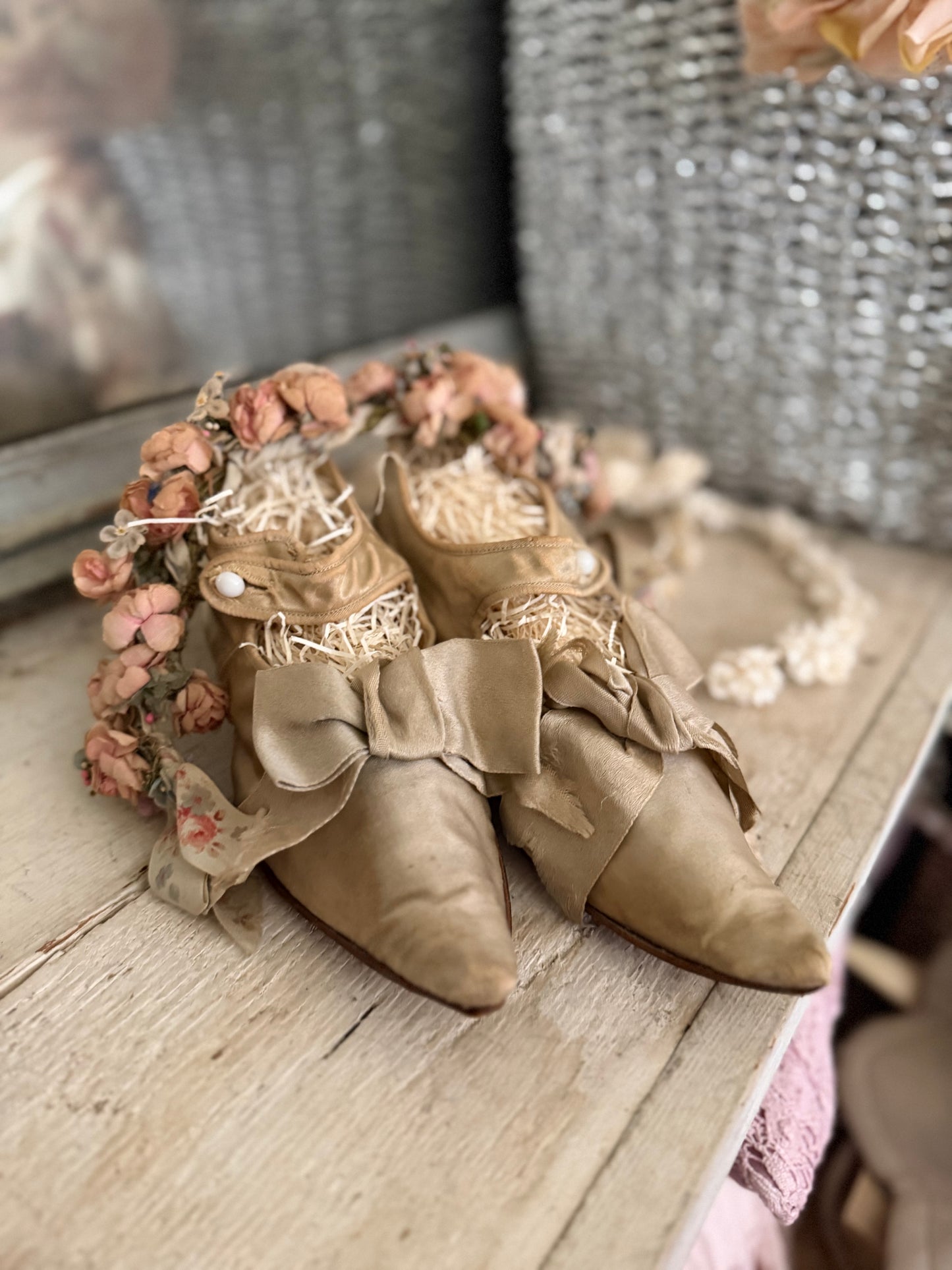 Antique Ice Grey Green Silk Shoes With Bows
