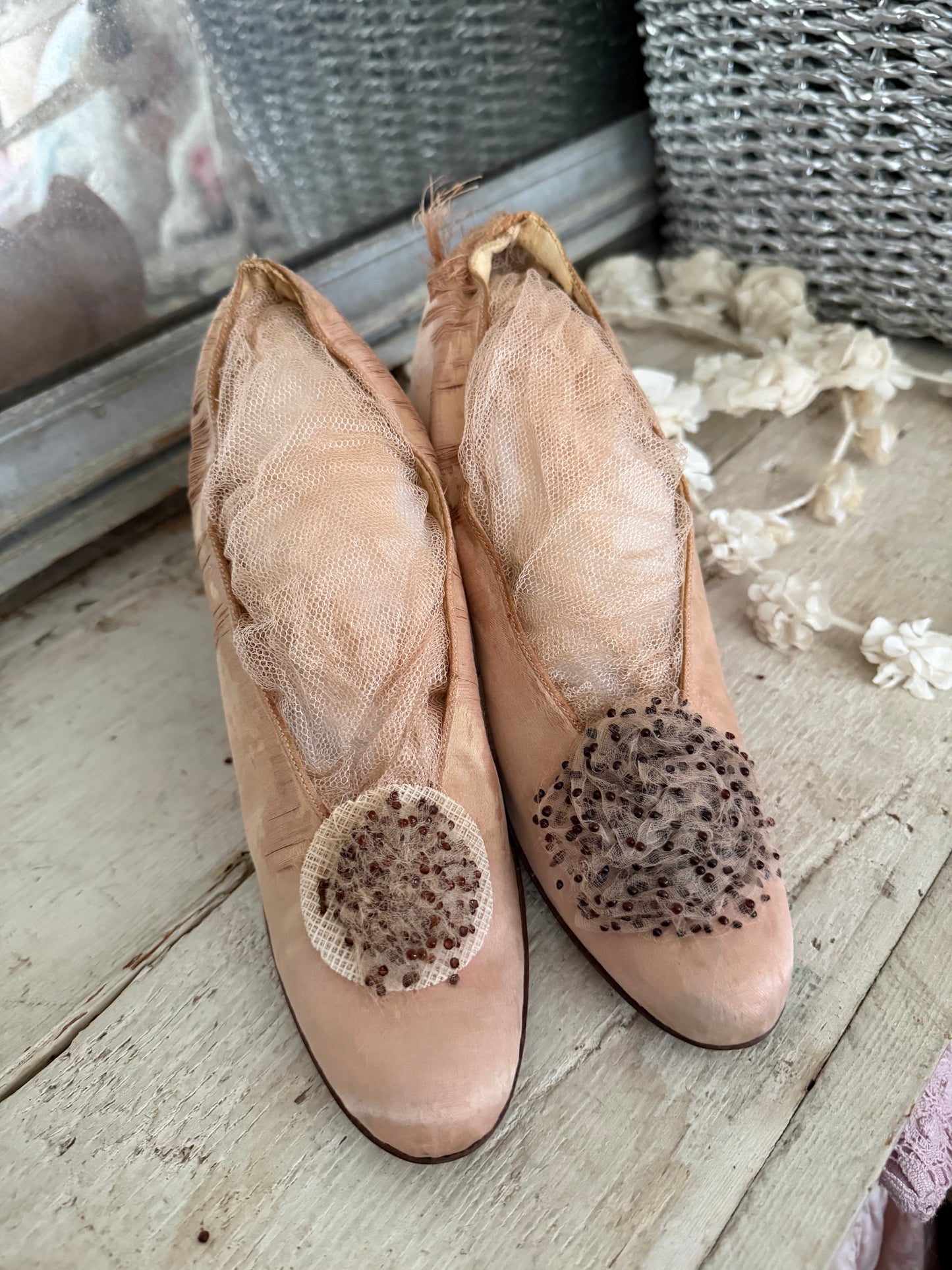 Antique Pink Silk Shoes With Rosettes