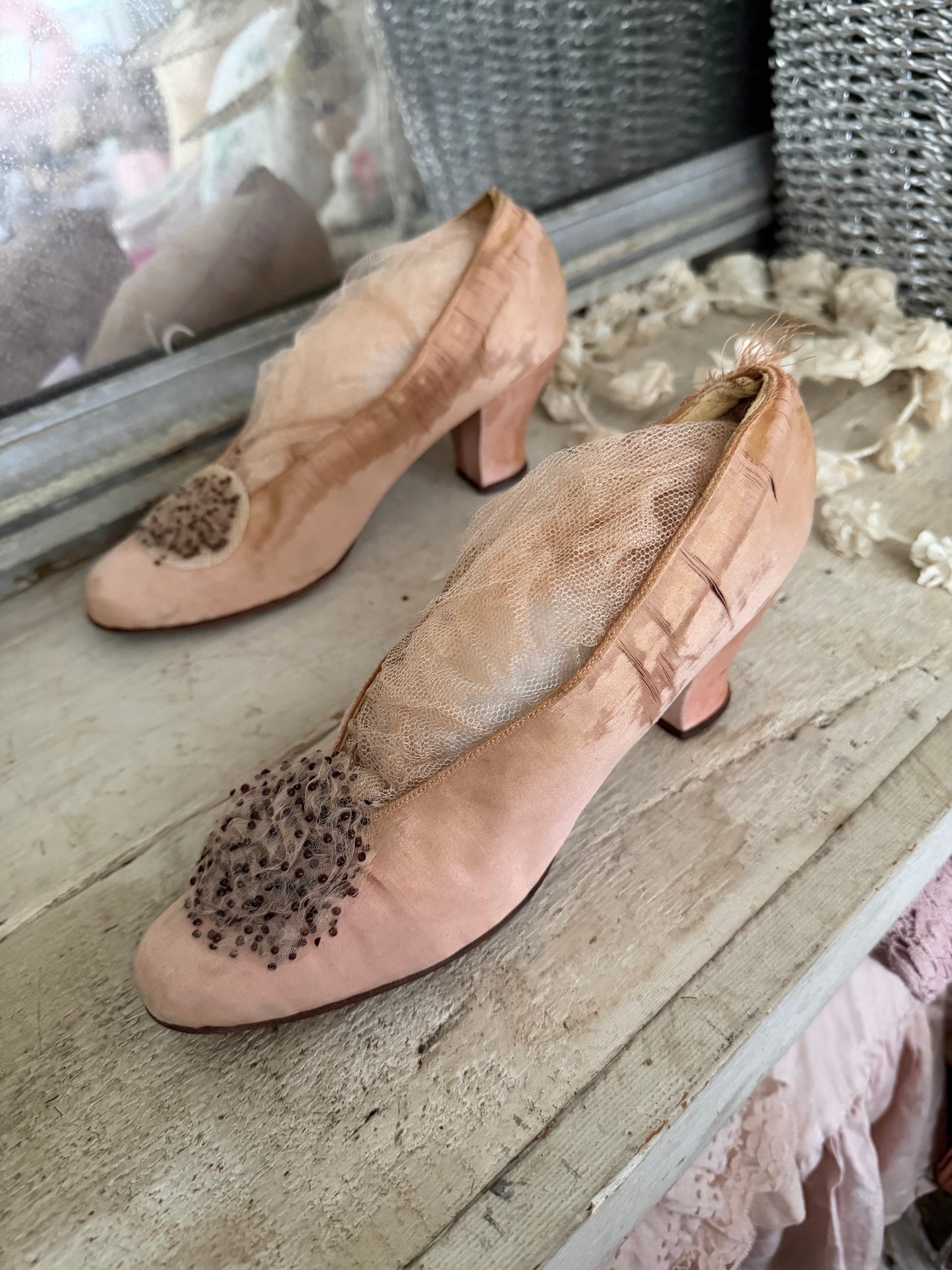 Antique Pink Silk Shoes With Rosettes