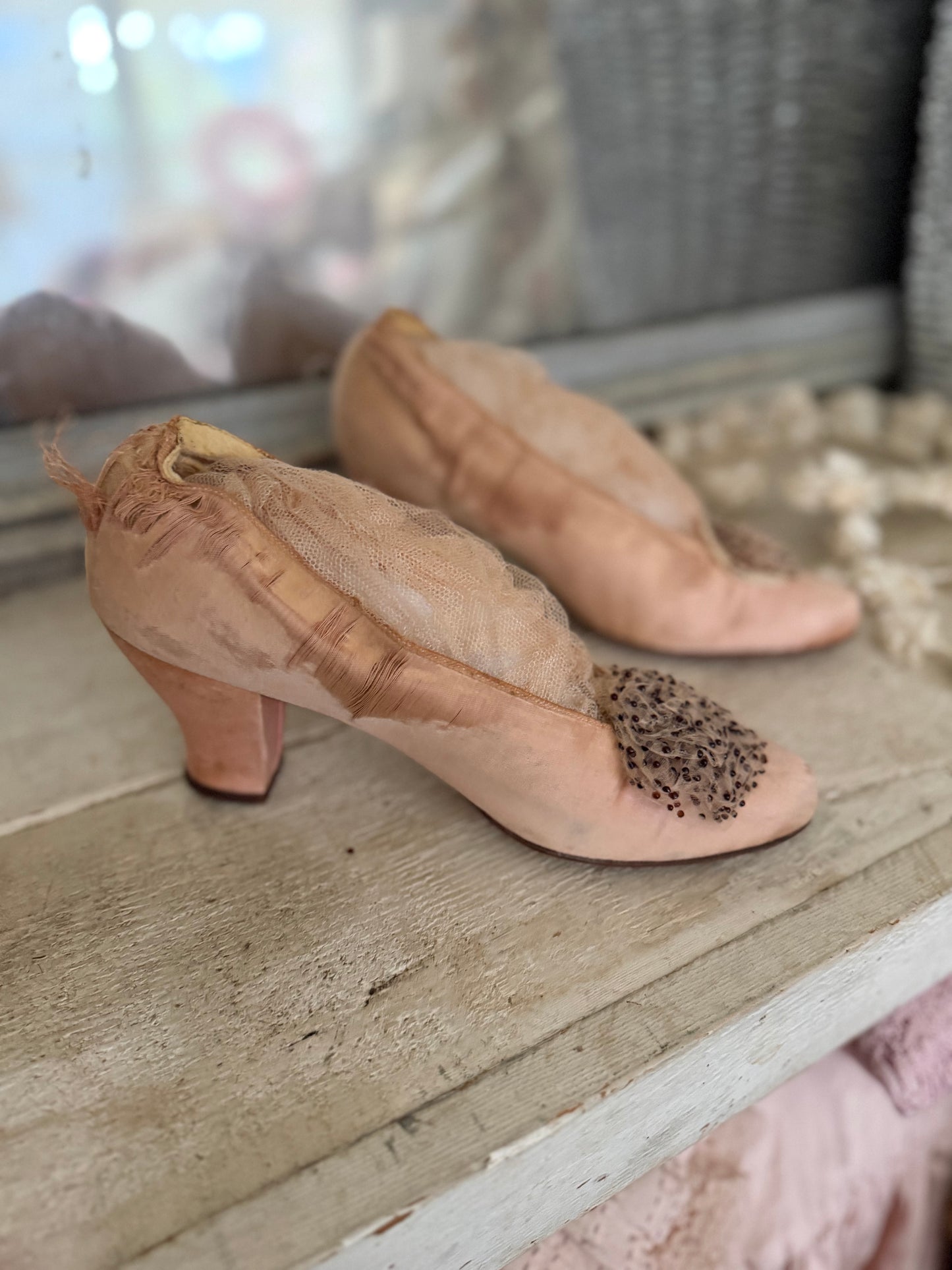 Antique Pink Silk Shoes With Rosettes