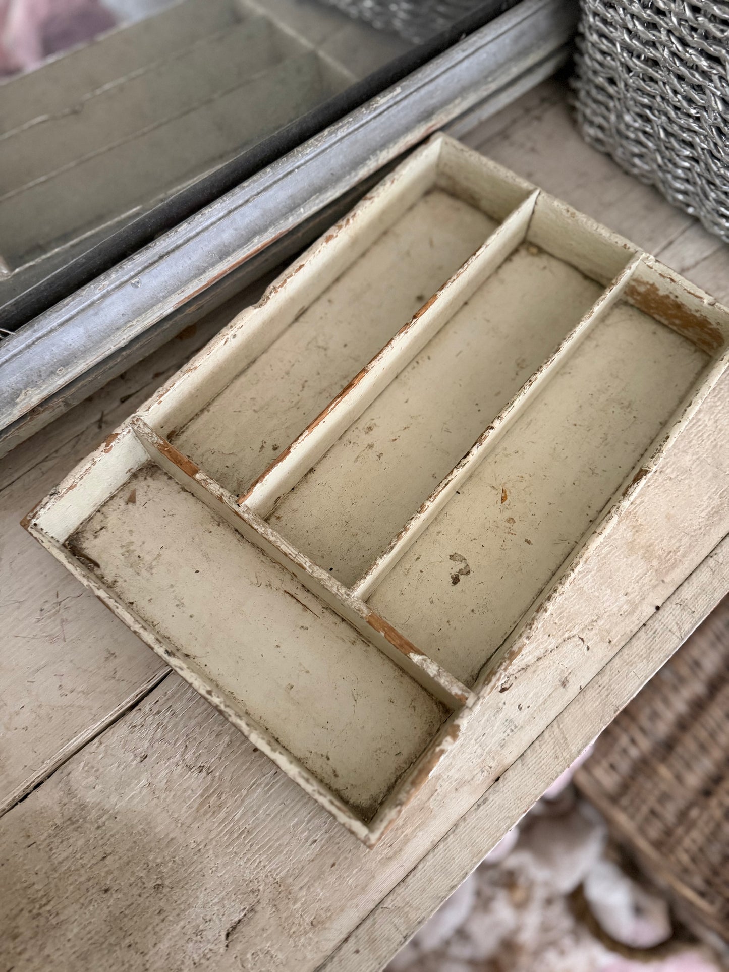 Antique Chippy Green Paint Shabby Chic Divided Box