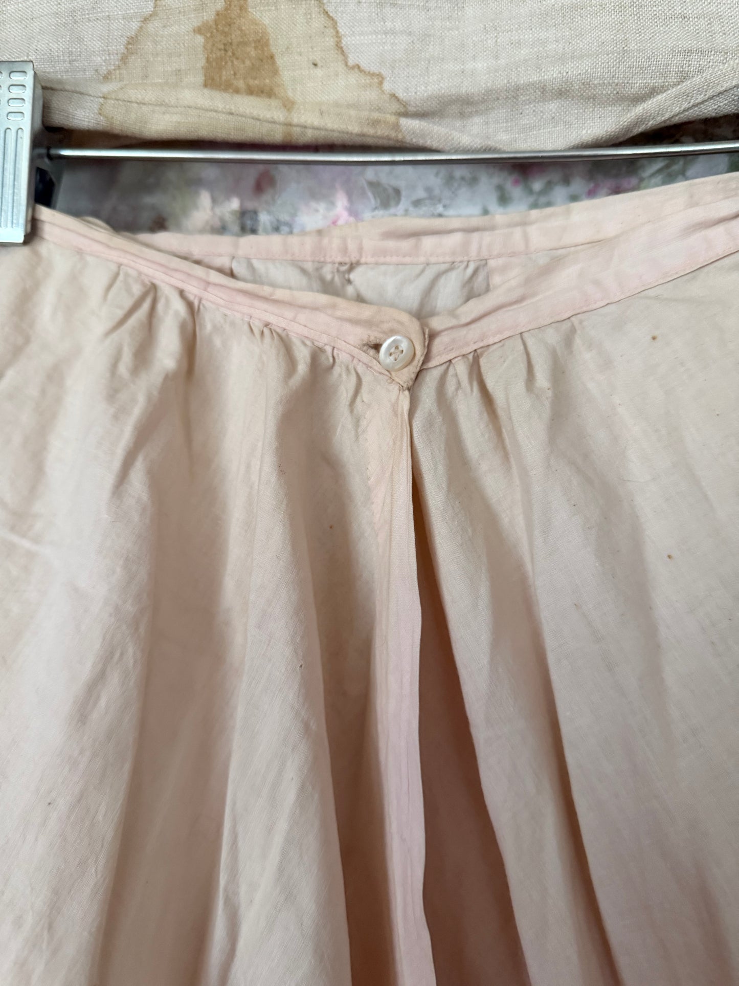 Antique Pale Pink Cotton Ruffled Hem Trained Skirt