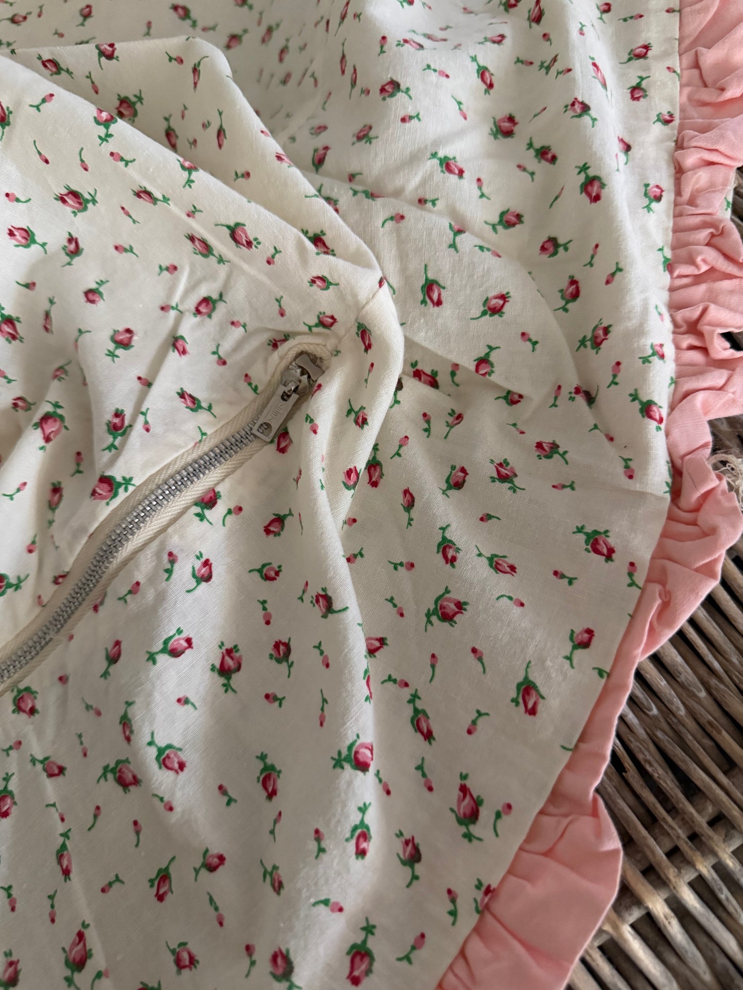 True Vintage Pink Ditsy Rose Ruffled Duvet