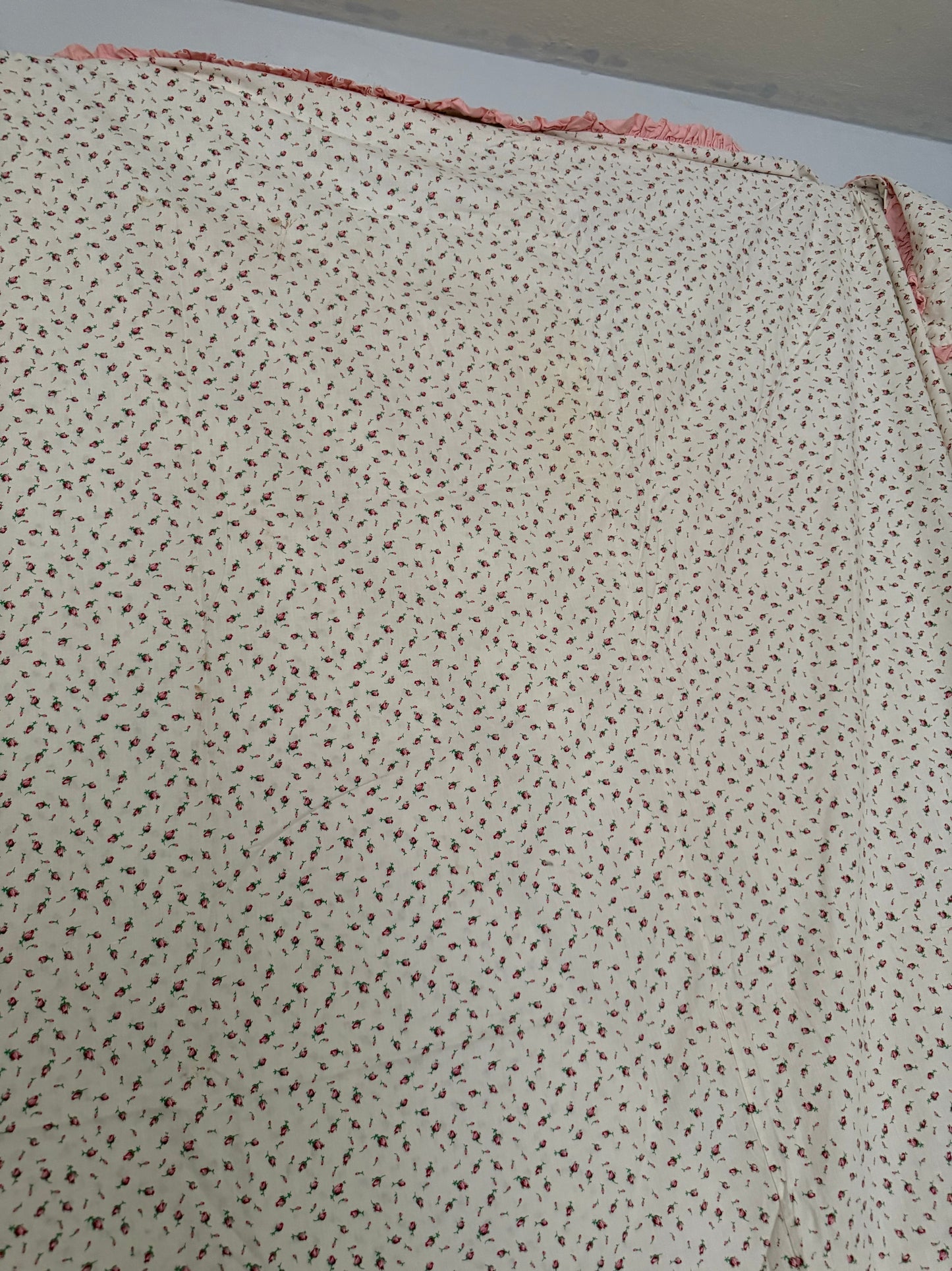True Vintage Pink Ditsy Rose Ruffled Duvet
