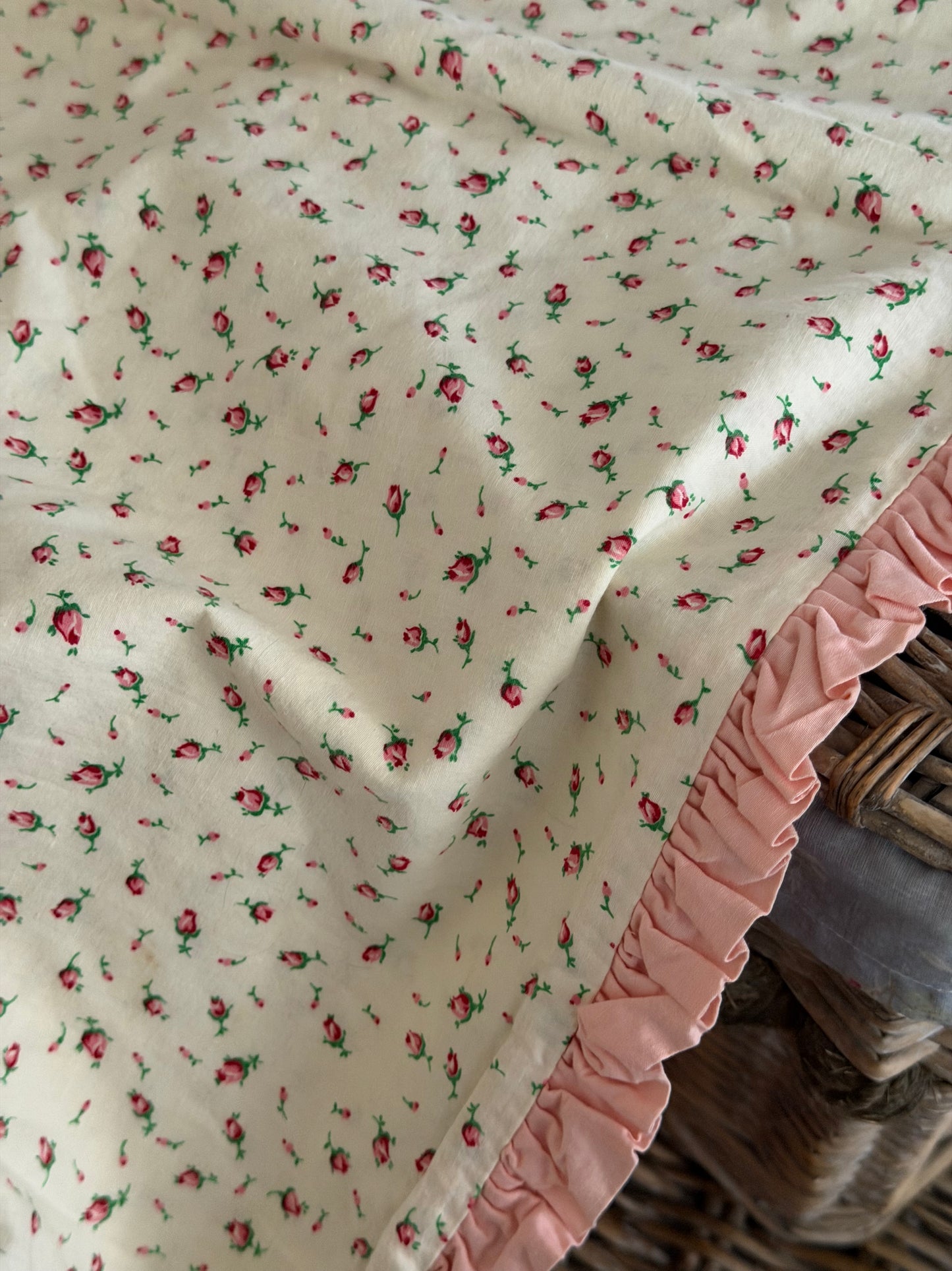 True Vintage Pink Ditsy Rose Ruffled Duvet
