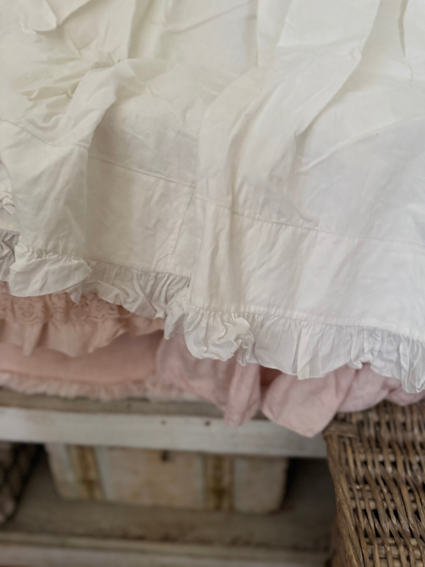 Antique White Simple Ruffle Petticoat