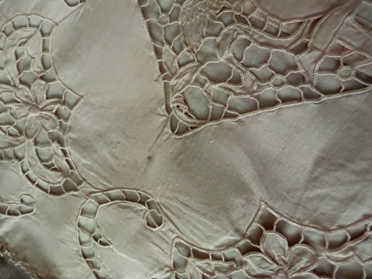 Antique Pink Overdye Cherub Lace Sham