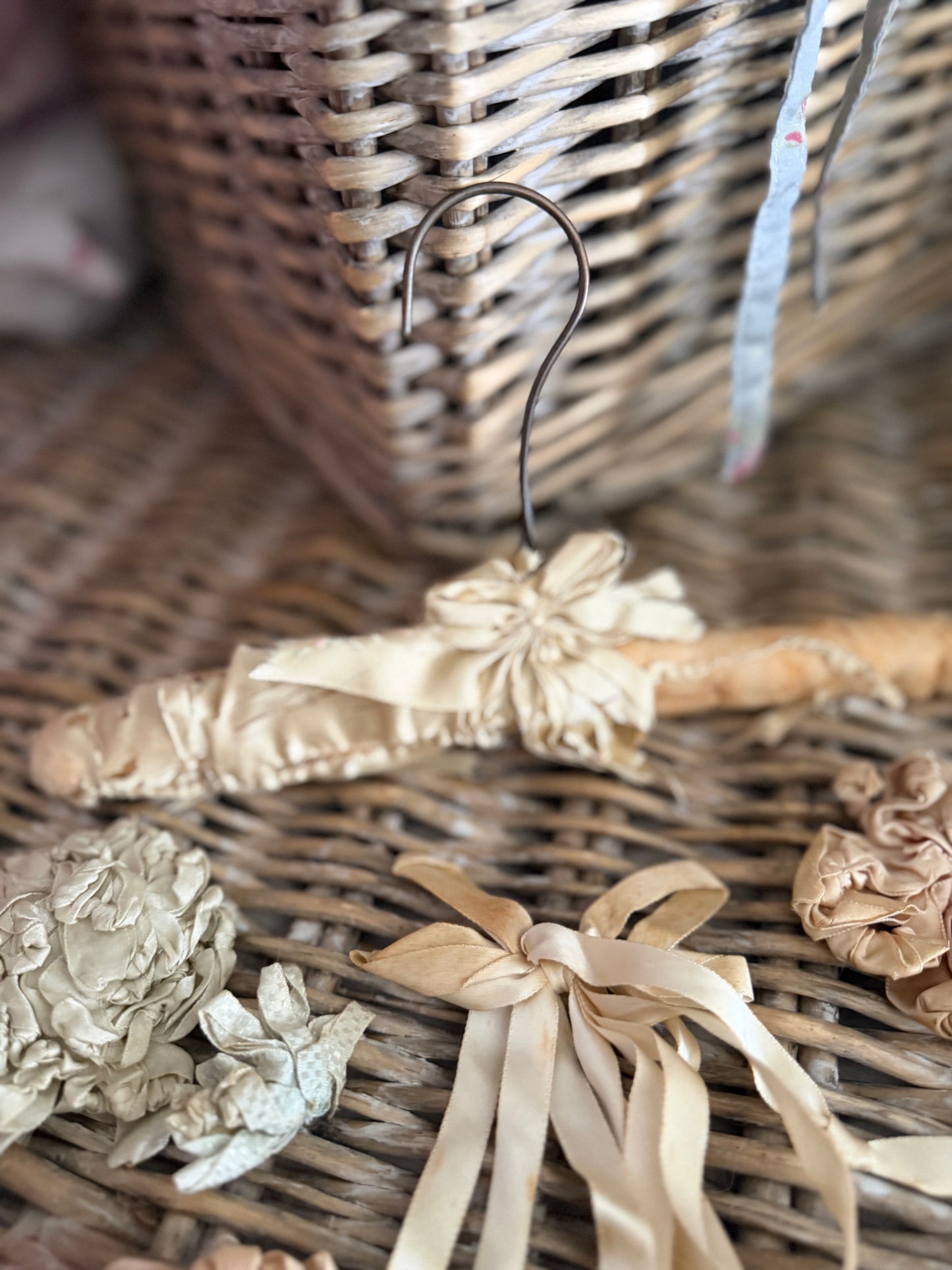 Collection Antique Timeworn Pastel Silk Ribbon Bows