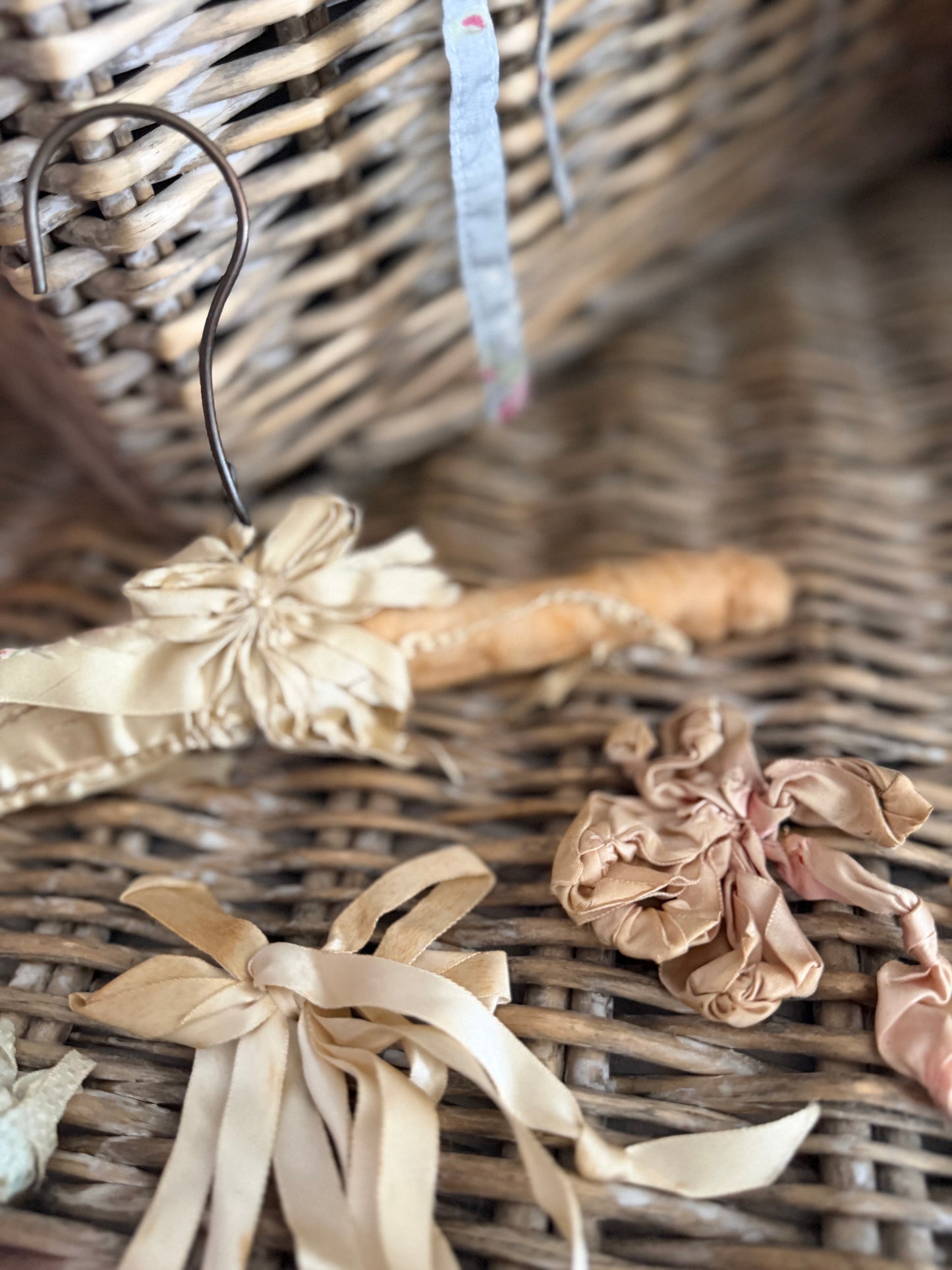 Collection Antique Timeworn Pastel Silk Ribbon Bows