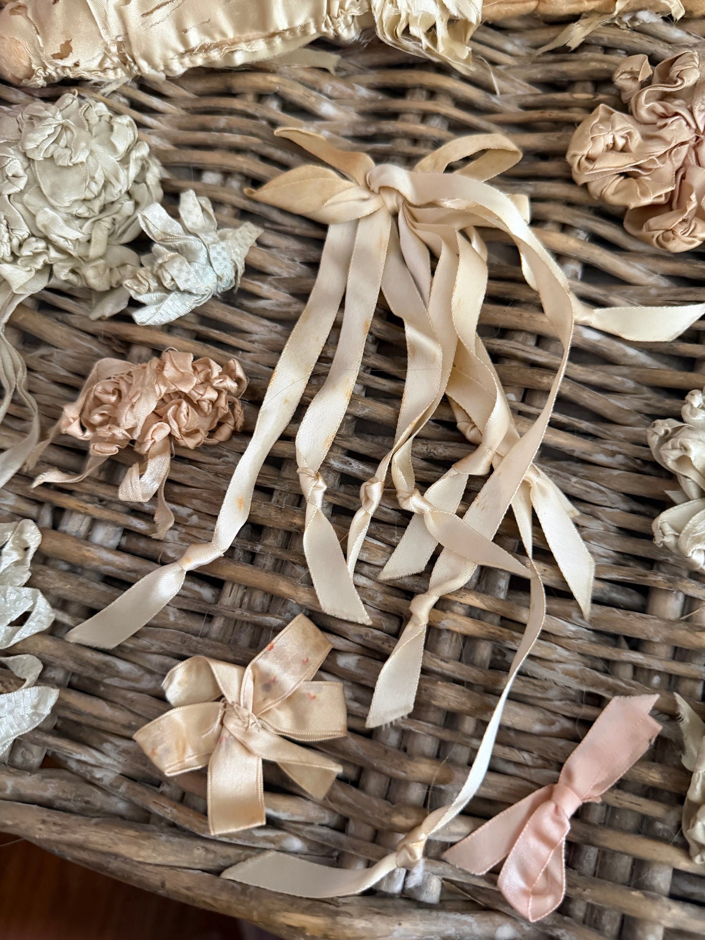 Collection Antique Timeworn Pastel Silk Ribbon Bows