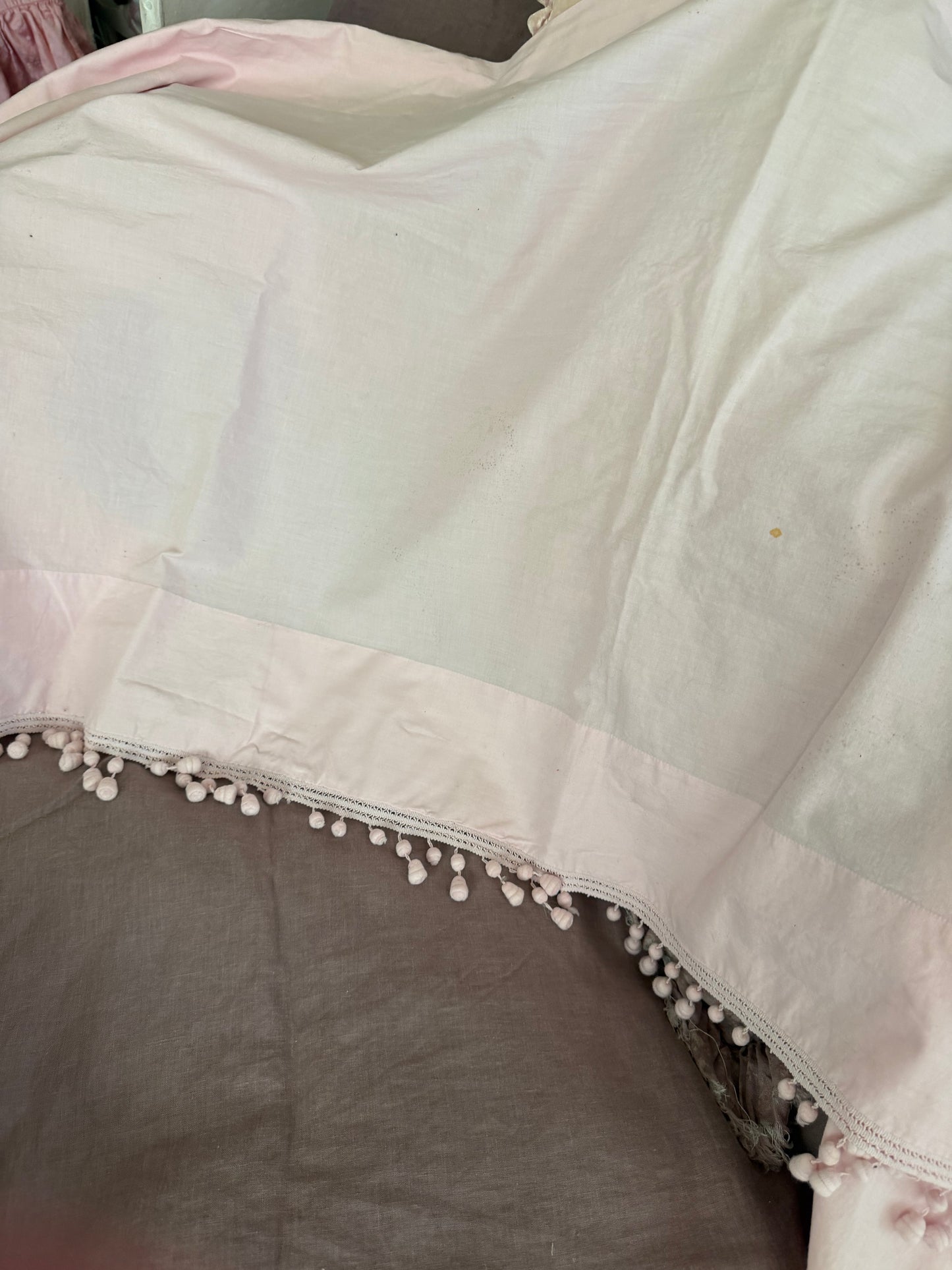 Antique Pink Bobble Pelmet Curtain