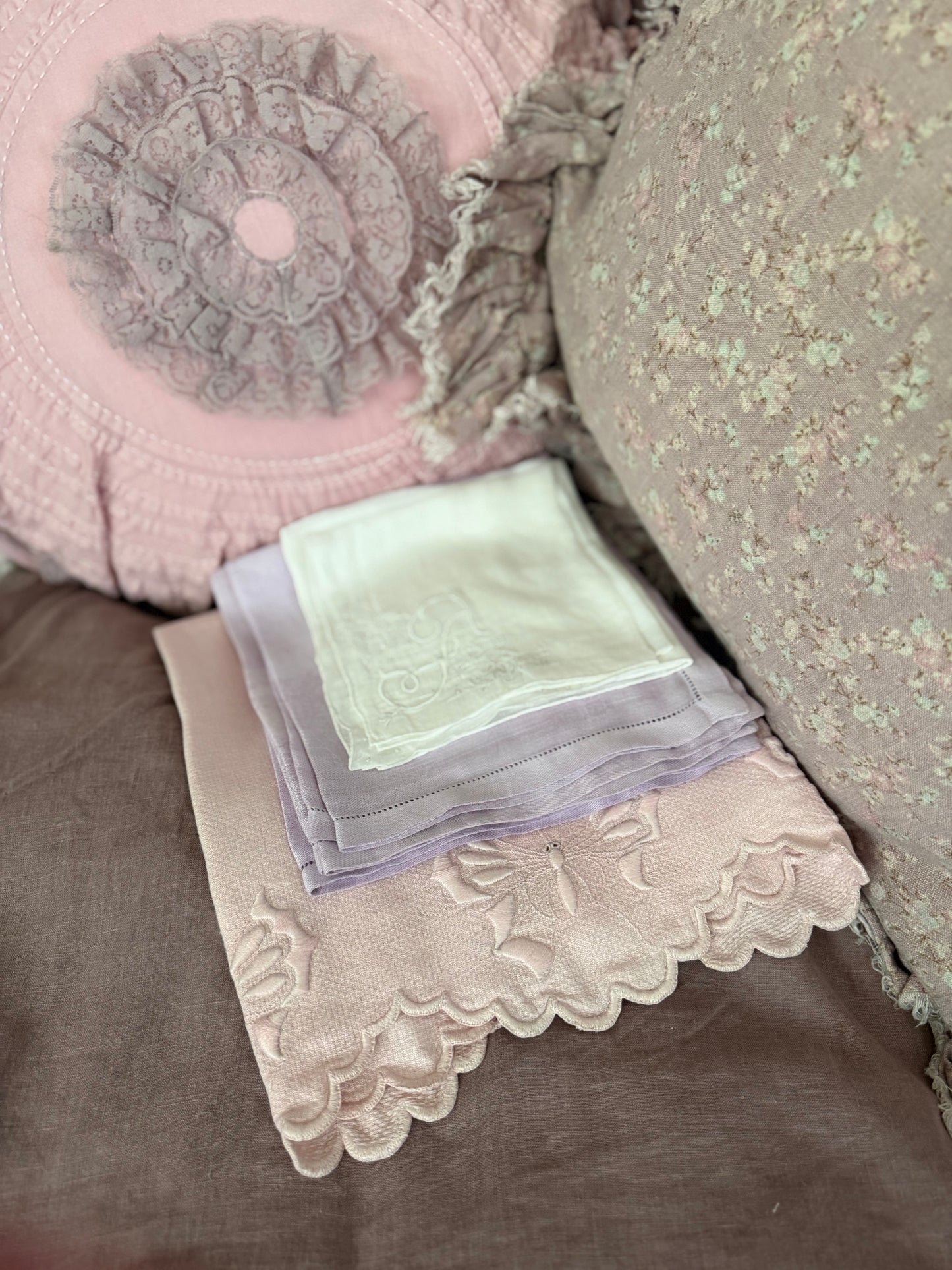 Collection Antique Monogram Linens