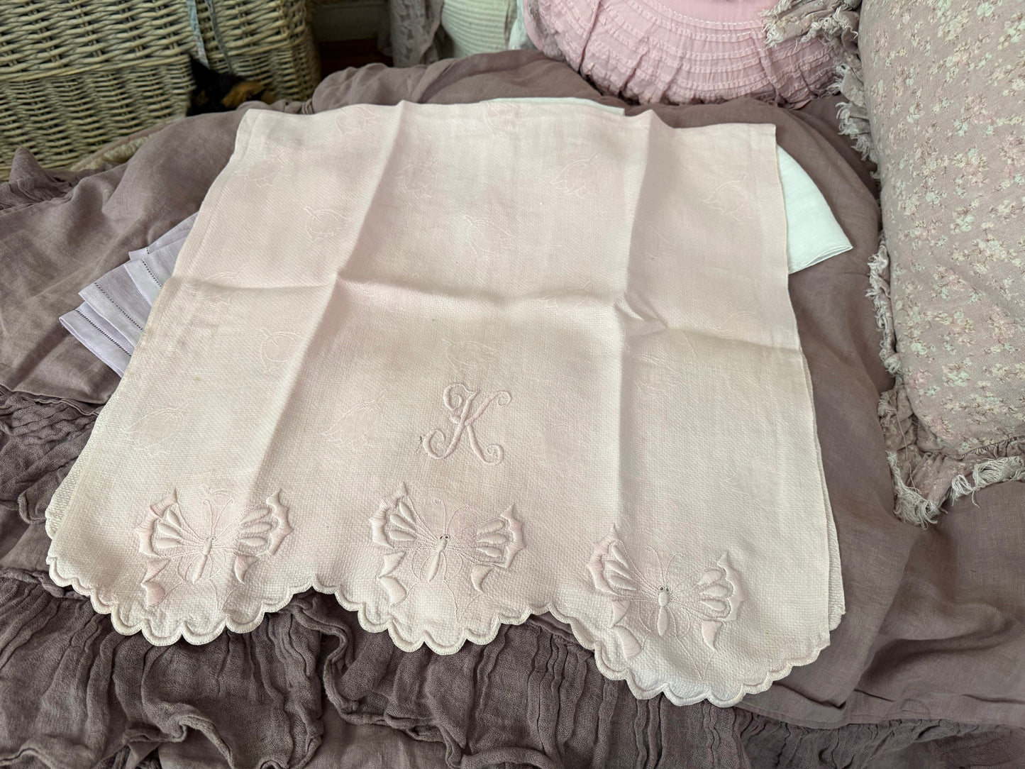 Collection Antique Monogram Linens