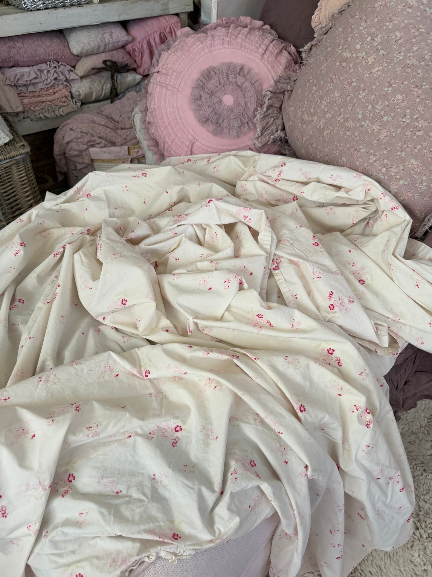RASSC Rachel Ashwell Ditsy Floral Pink Cal King Sheet
