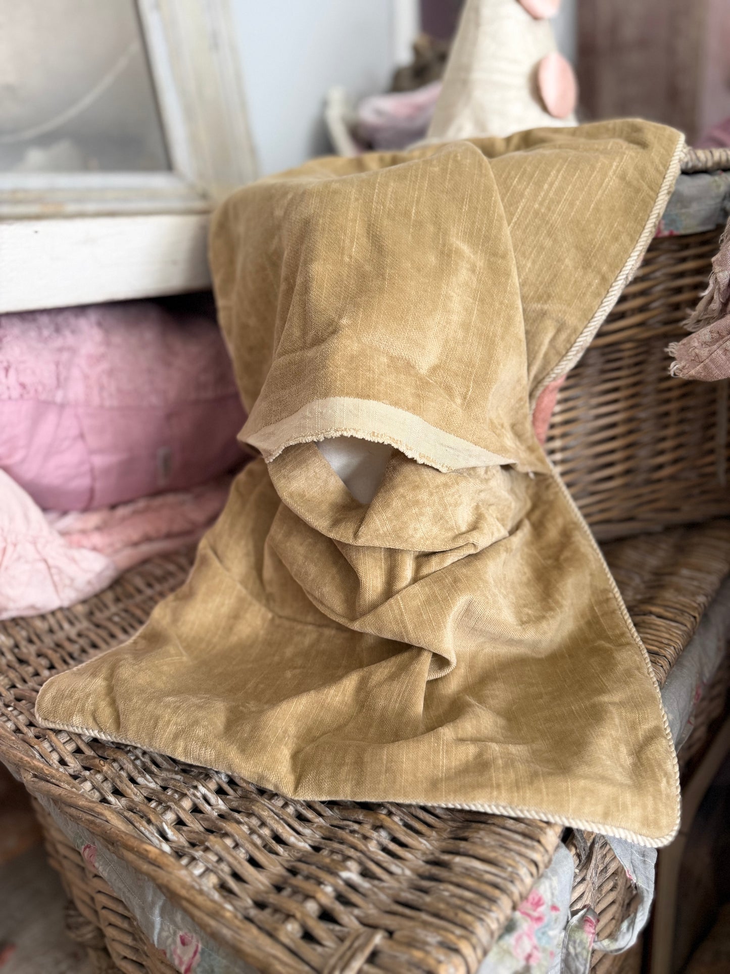 Antique Peachy Floral Rope Trim Pillow Sham