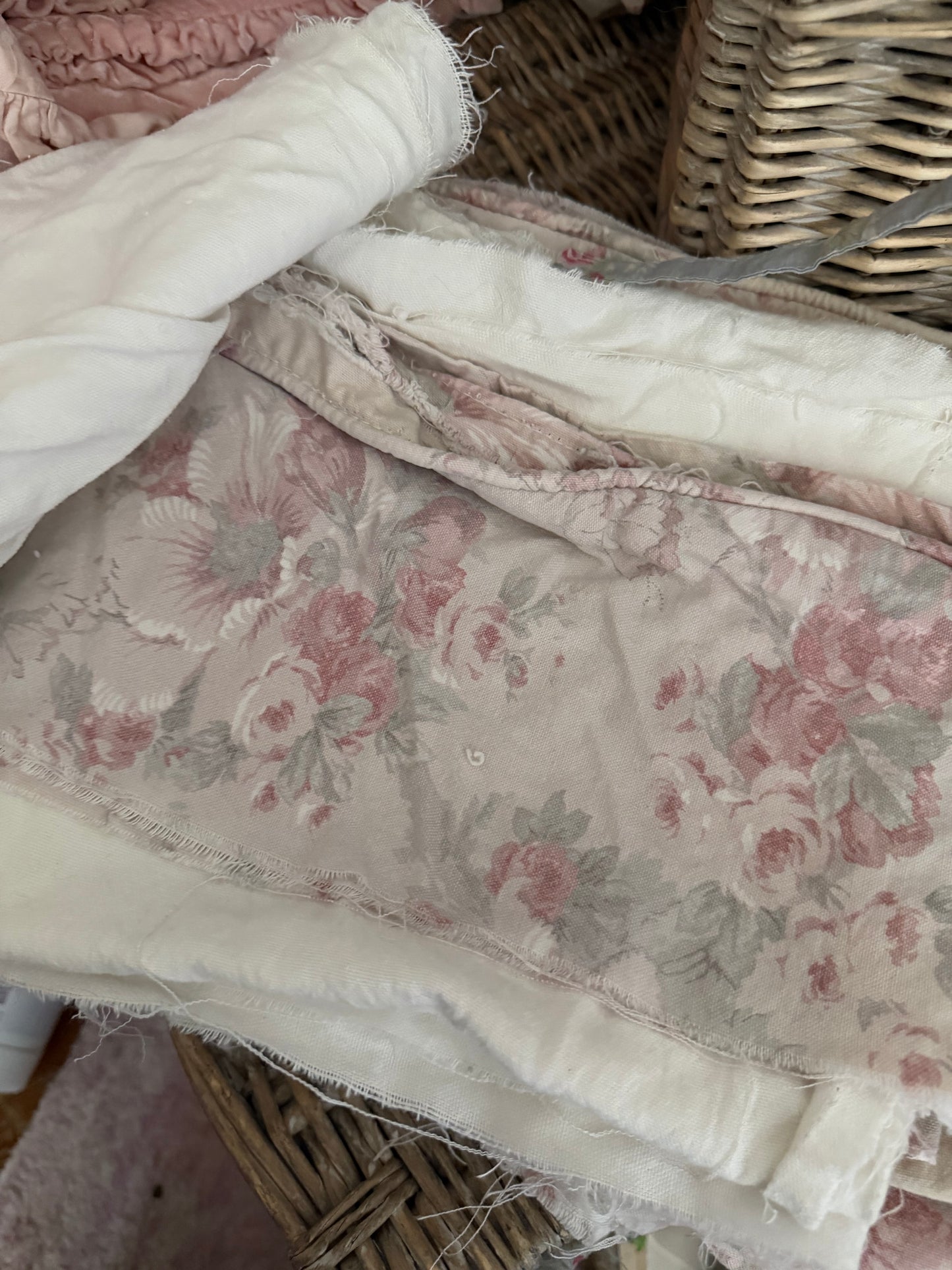 Collection RASSC Rachel Ashwell Floris Sofa Slipcover Fabric