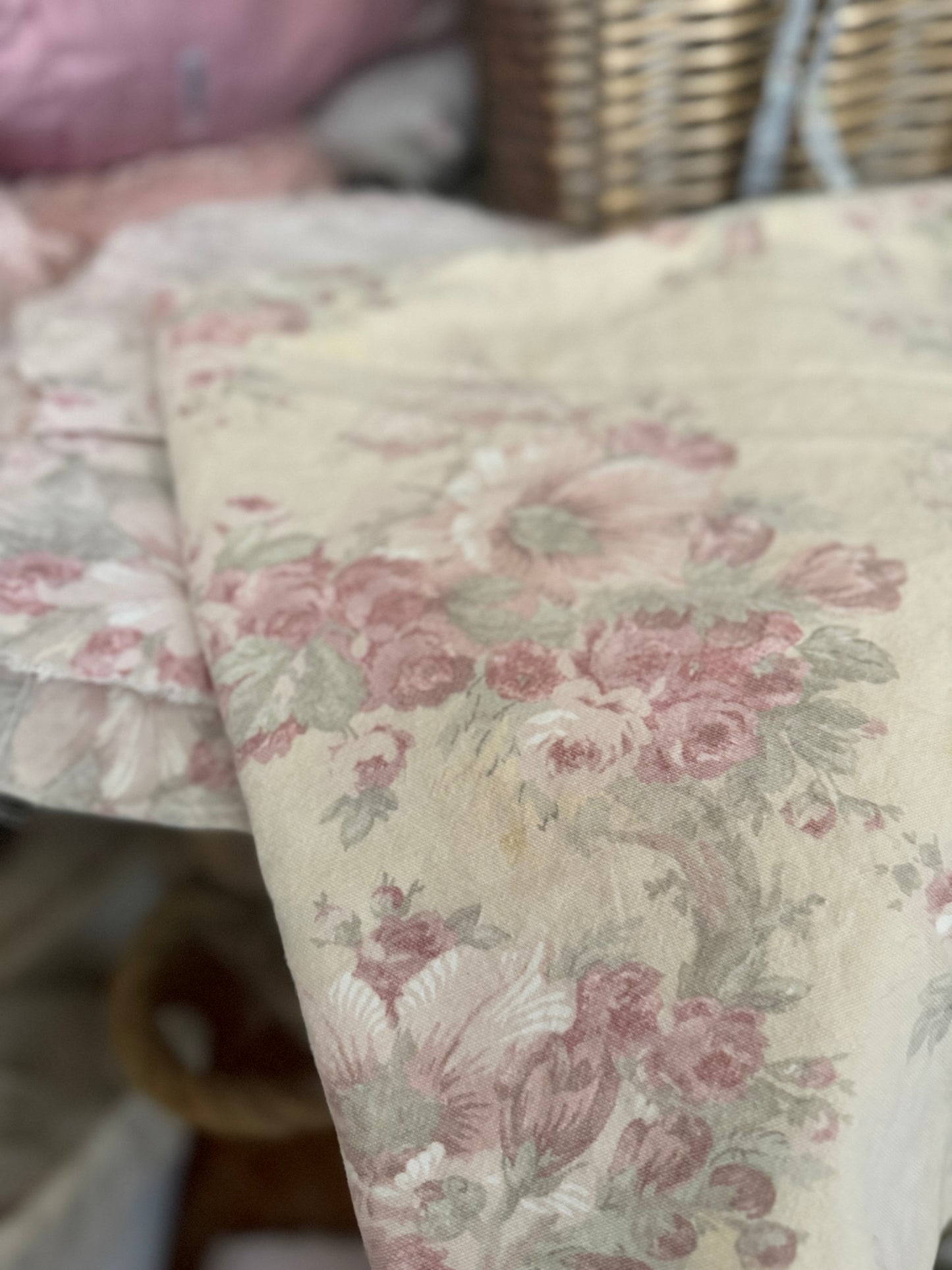 Collection RASSC Rachel Ashwell Floris Sofa Slipcover Fabric